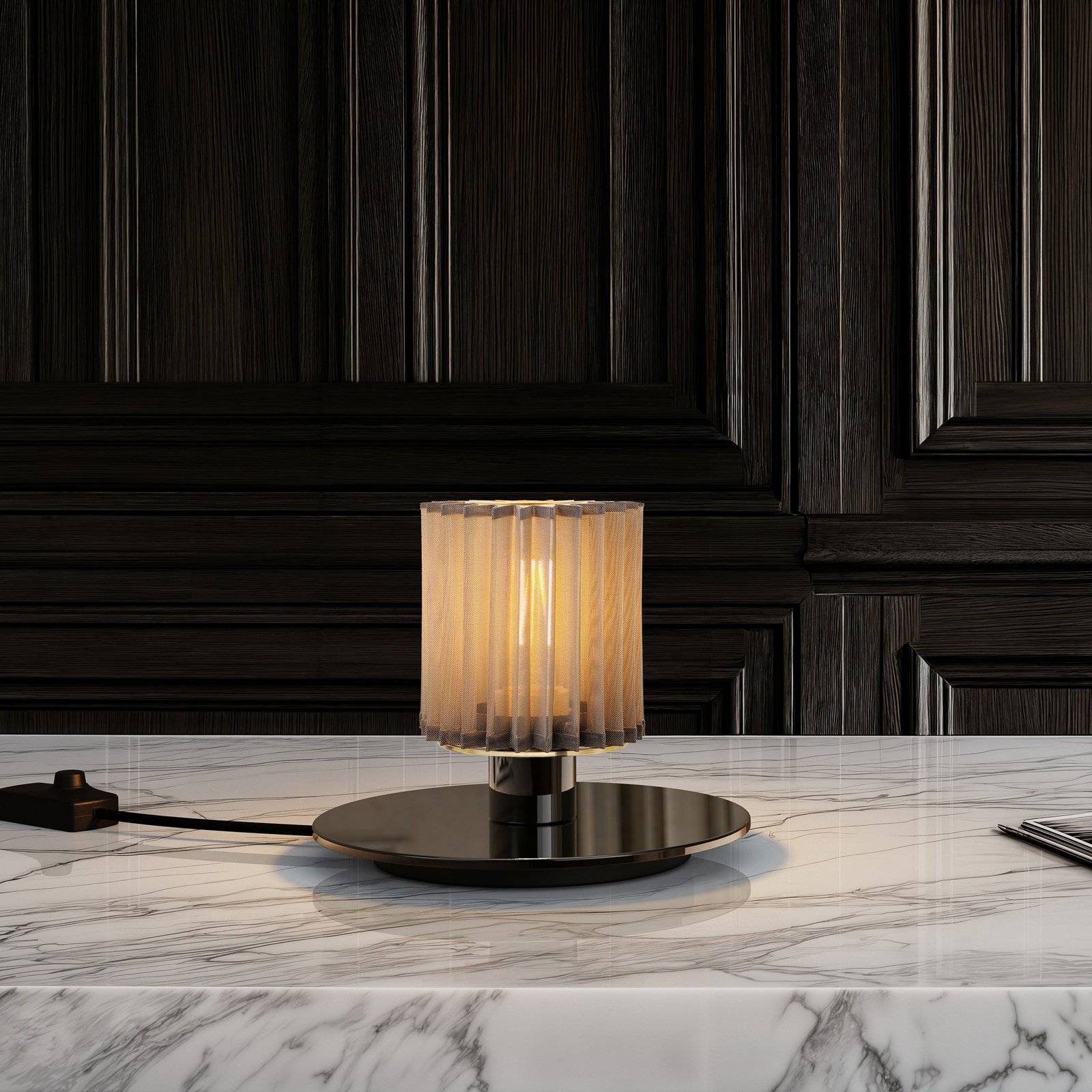In the Sun 220 Table Lamp Black/Silver - DCW