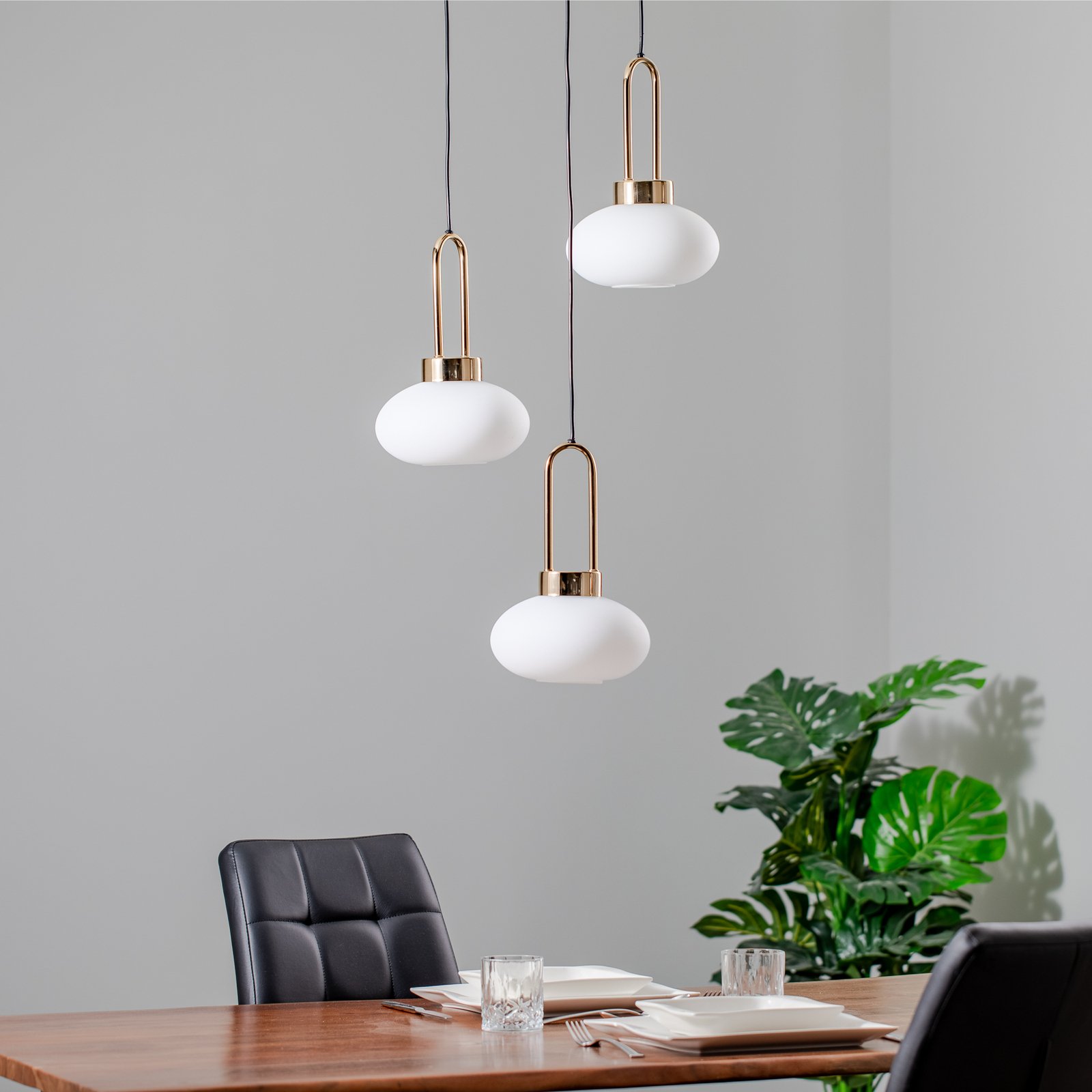 Rezza pendant light Ø 47 cm, gold, 3-bulb