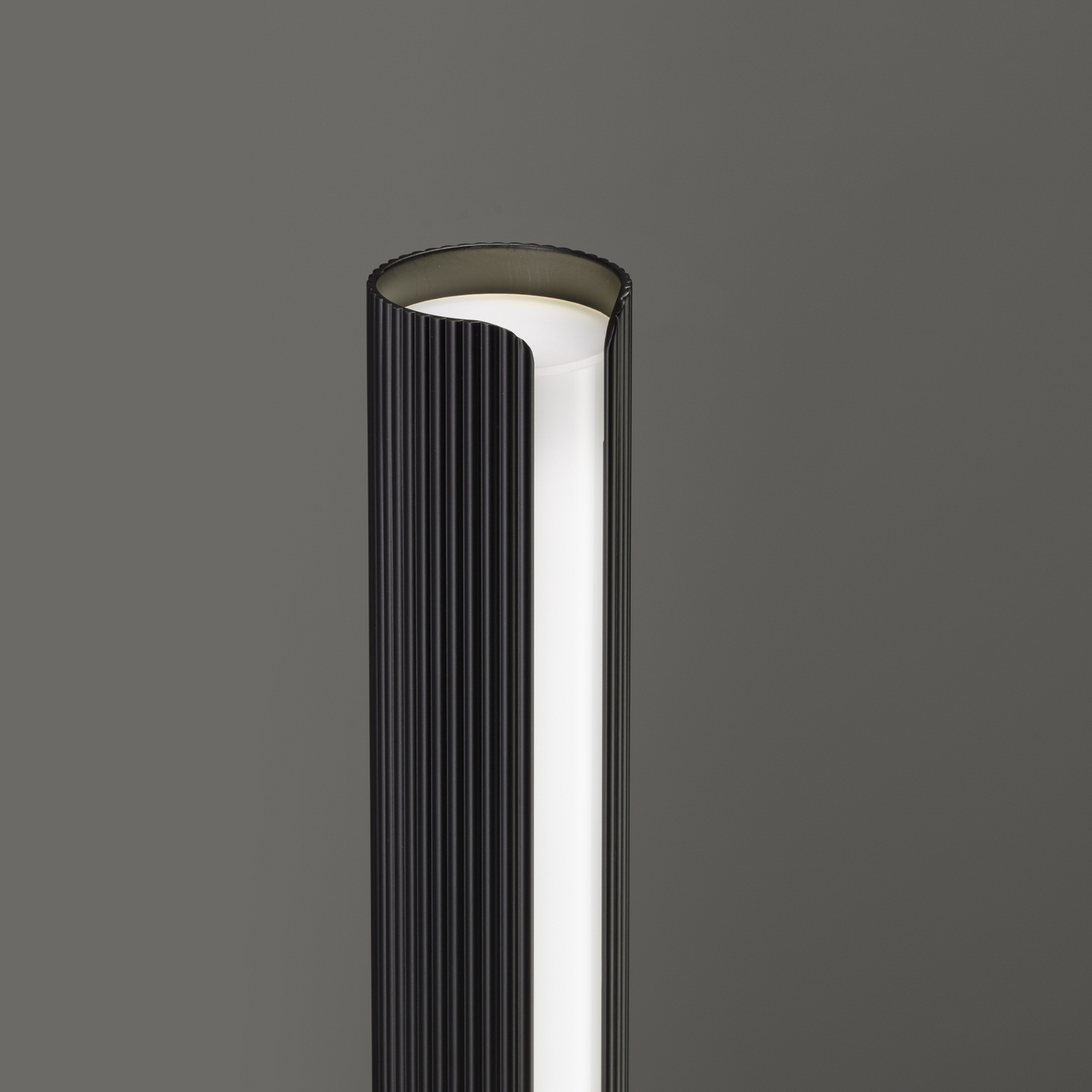 Stolová LED lampa IDEAL LUX Dorica, čierna, výška 25 cm Stolová LED lampa IDEAL LUX Dorica, čierna, výška 25 cm