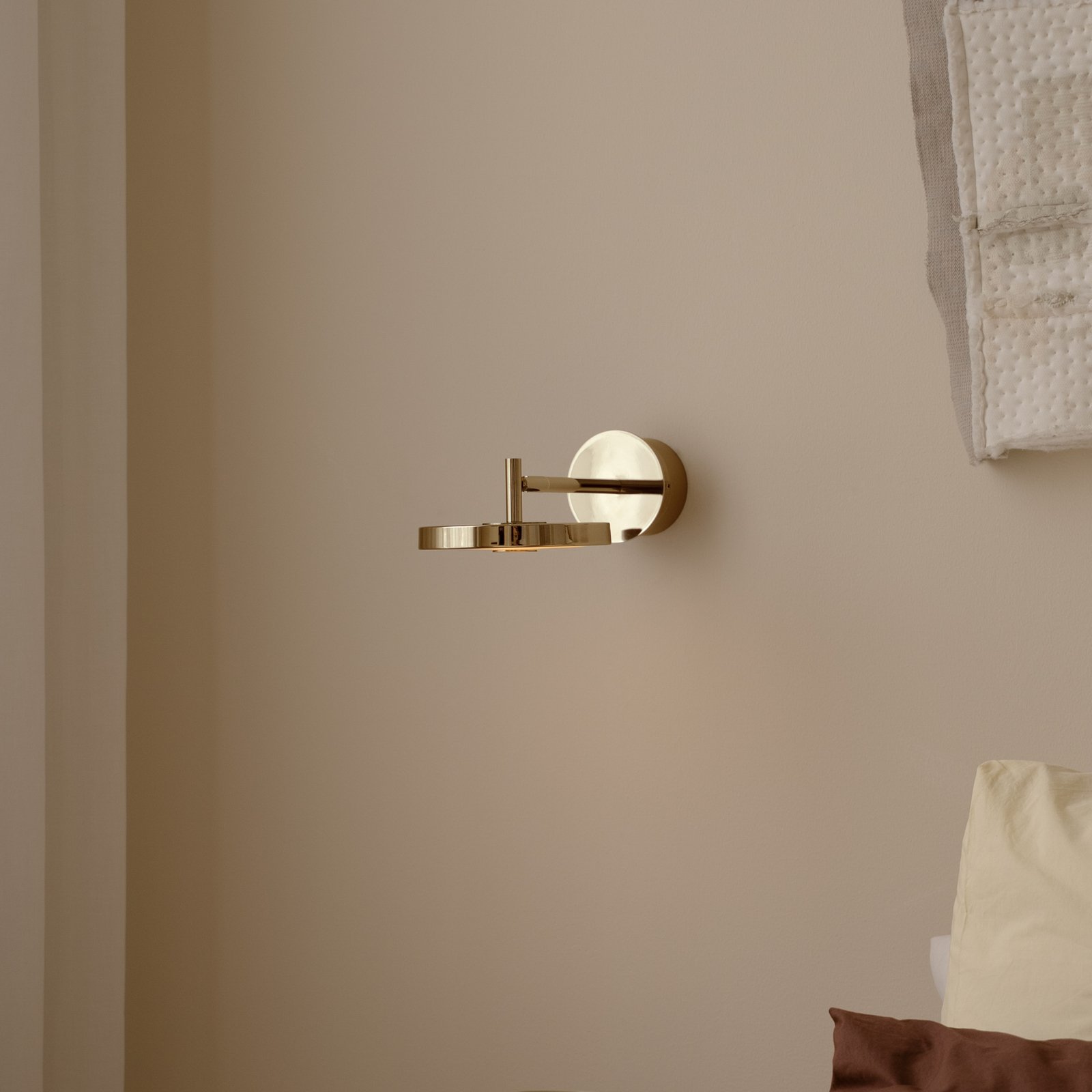 UMAGE LED-Wandlampe Asteria SHORT HW, messing poliert, 28 cm UMAGE LED-Wandlampe Asteria SHORT HW, messing poliert, 28 cm