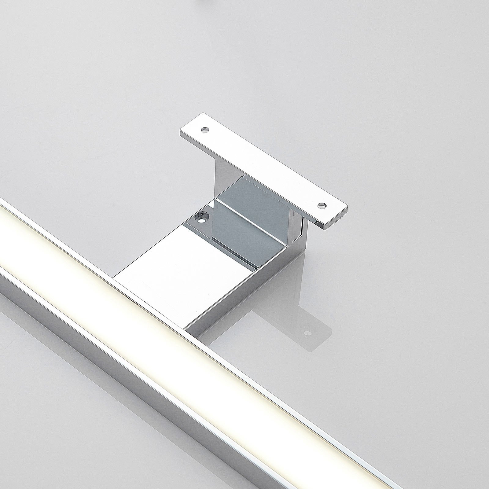 LED-Bad-Spiegelleuchte Peggy, chrom