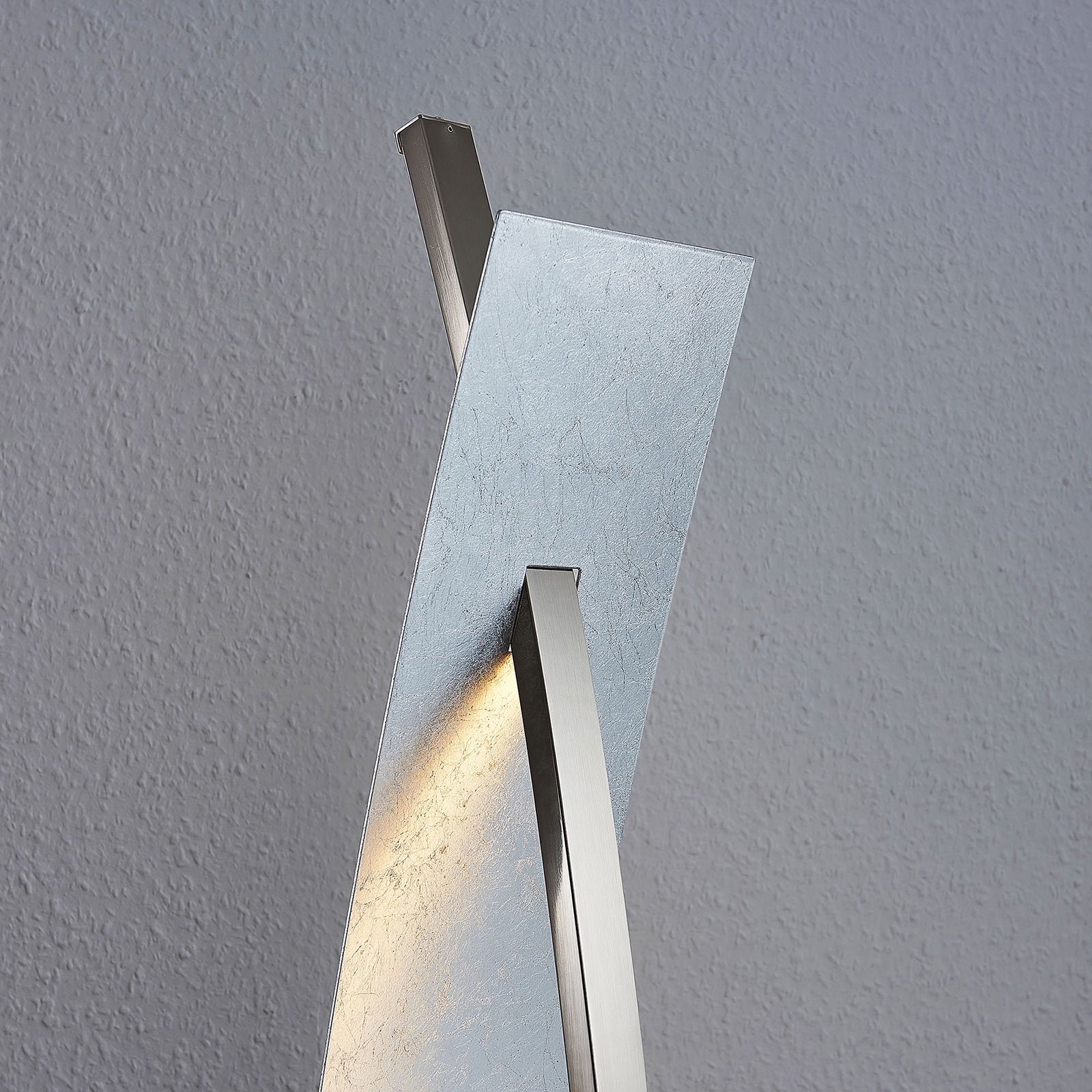 Lámpara de pie LED Marija, elegante diseño plata