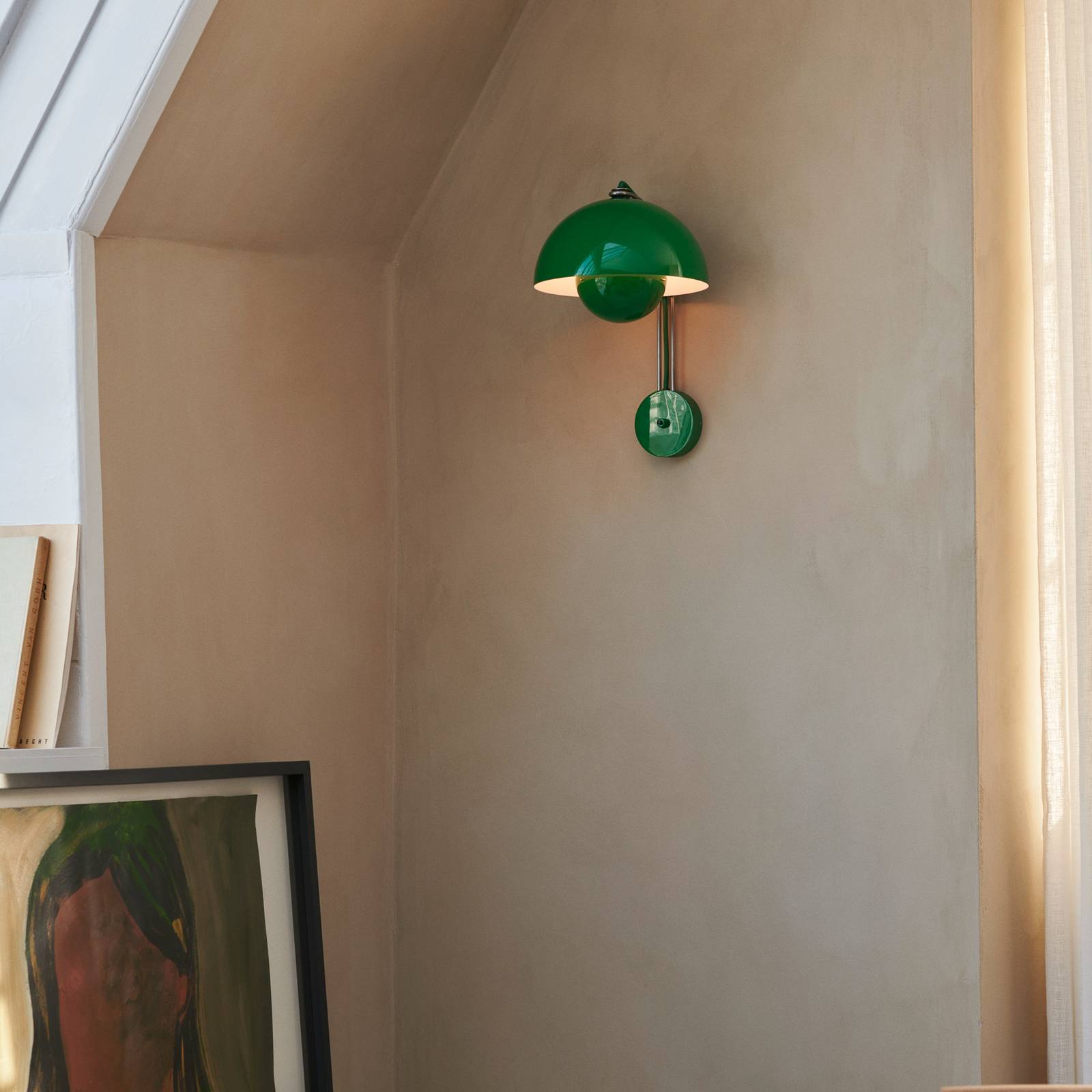 E-shop &Tradičné nástenné svietidlo Flowerpot VP8, zástrčka, signálna zelená