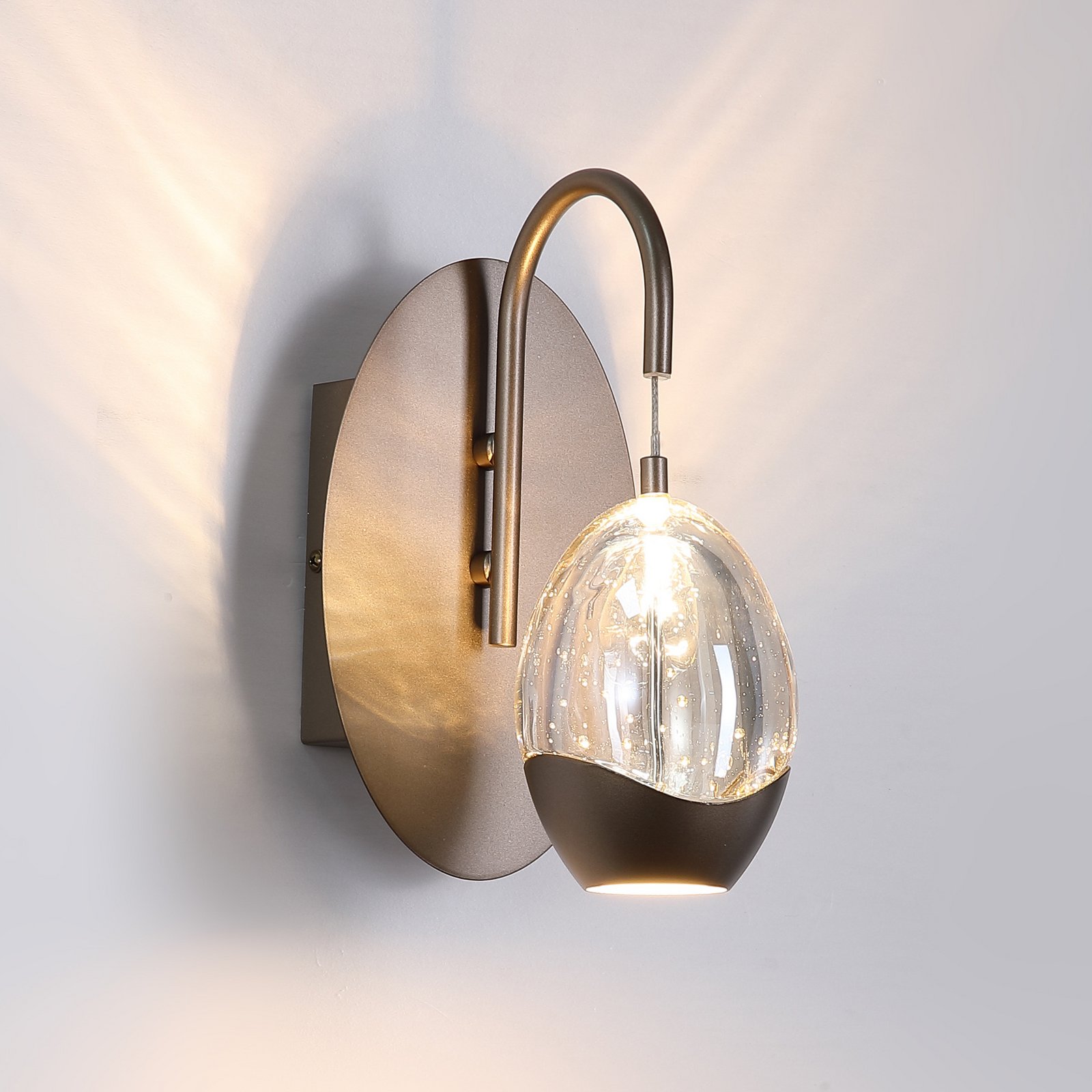 LED sienas lampa Seeds, krēmkrāsā, platums 11 cm, stikls/metāls