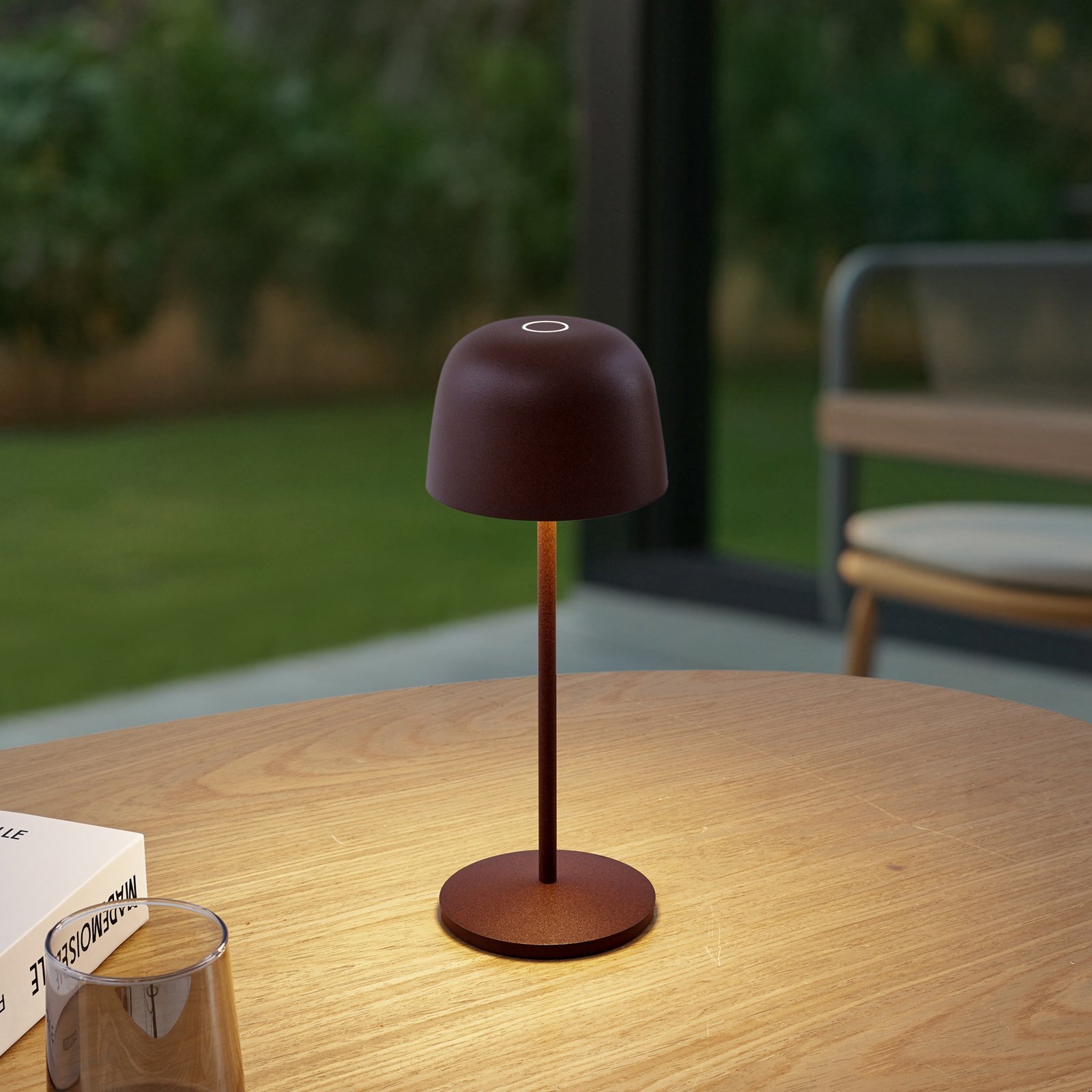 Lindby Arietty LED battery-powered table lamp, rust-brown, 27 cm, IP54