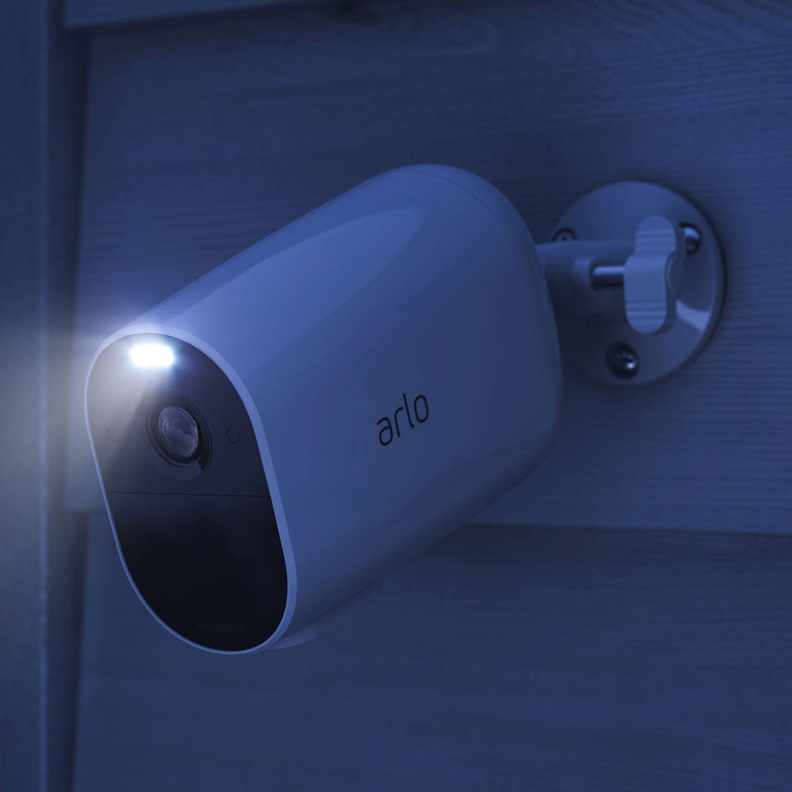 Image of Arlo Essential XL caméra surveillance avec spot 