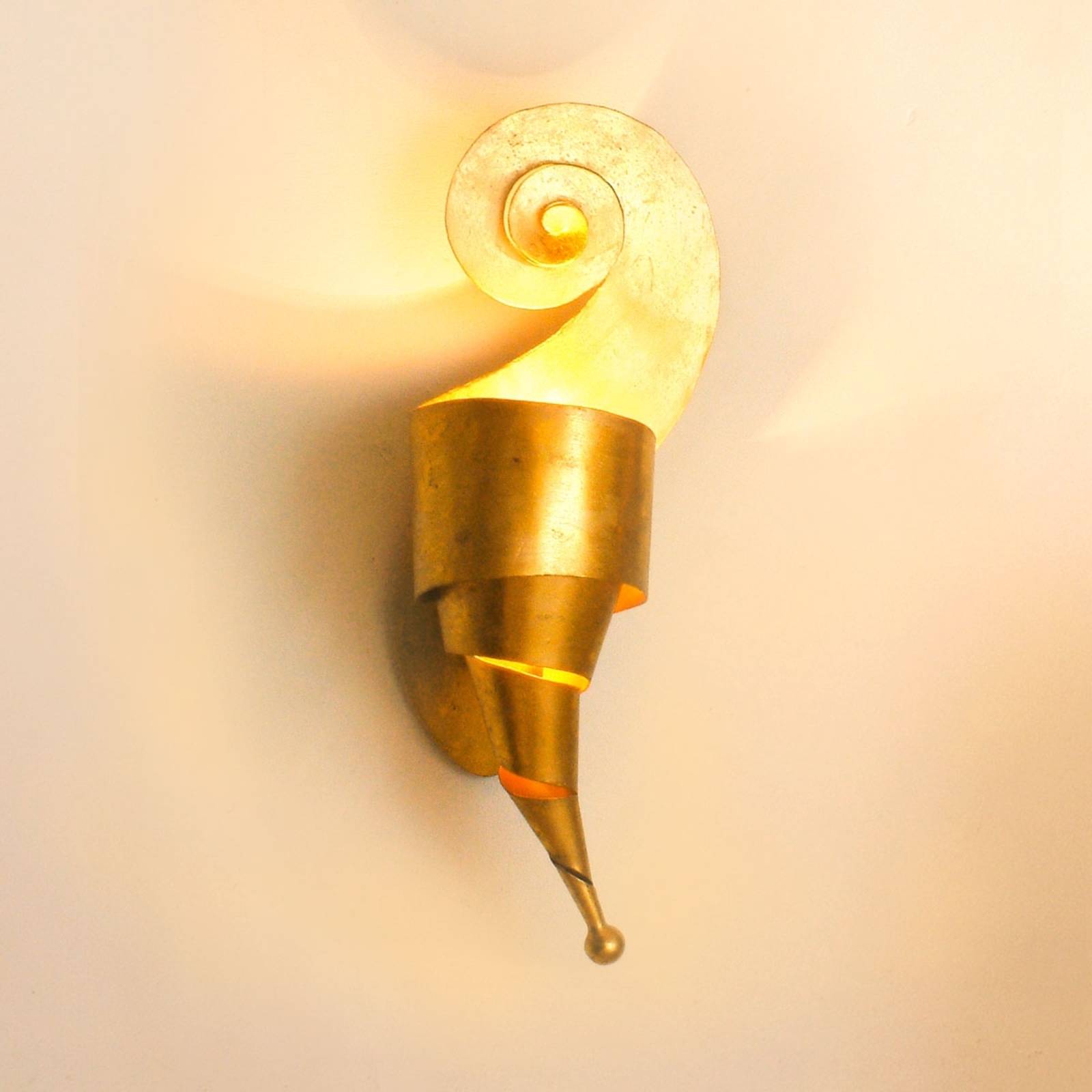Artistieke wandlamp LINO in goud