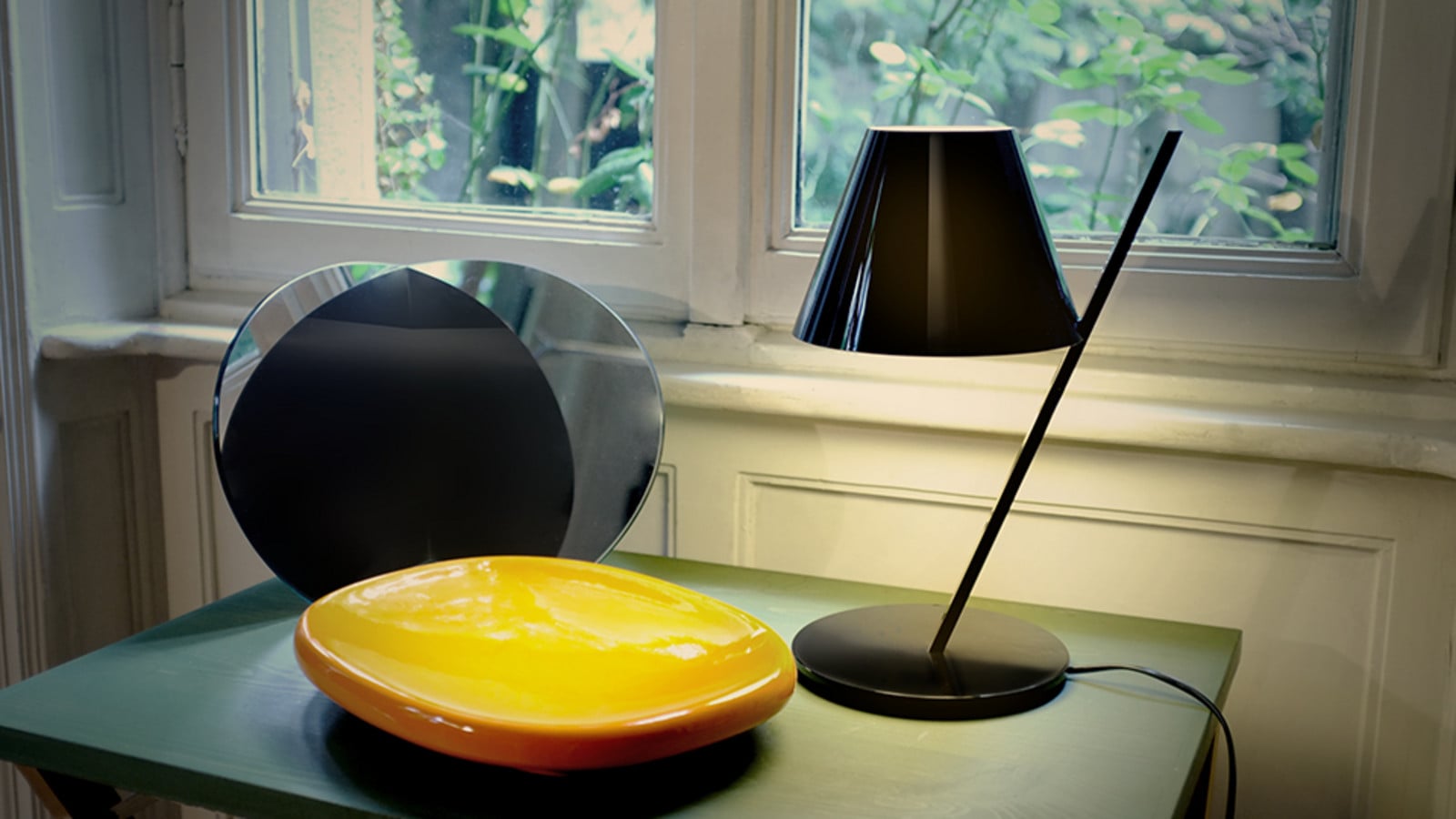 La Petite Tischleuchte Schwarz Artemide - Wohnzimmer - Aluminium