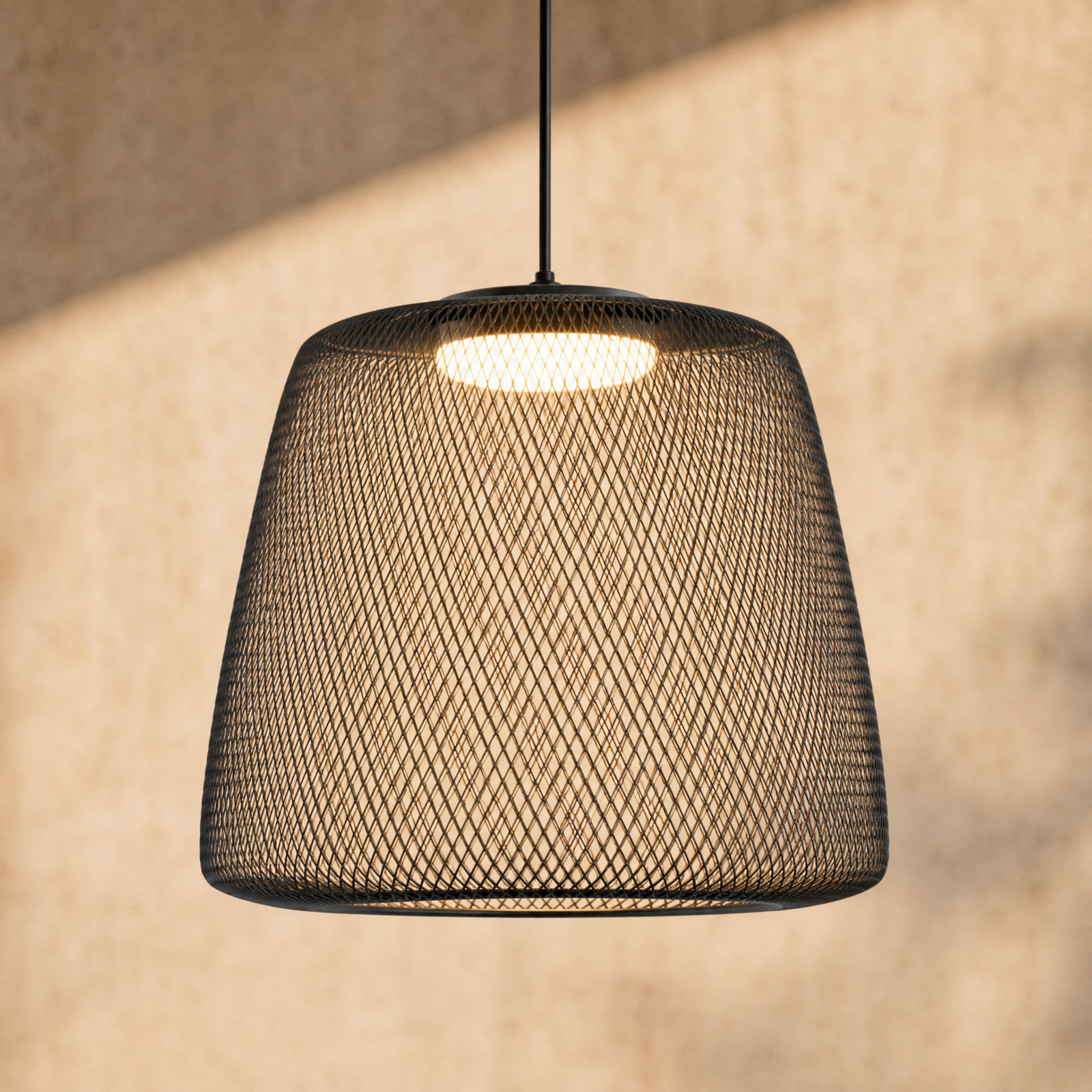 Lucande LED-riippuvalaisin Korvyn, musta, halkaisija 50 cm, portaattomasti