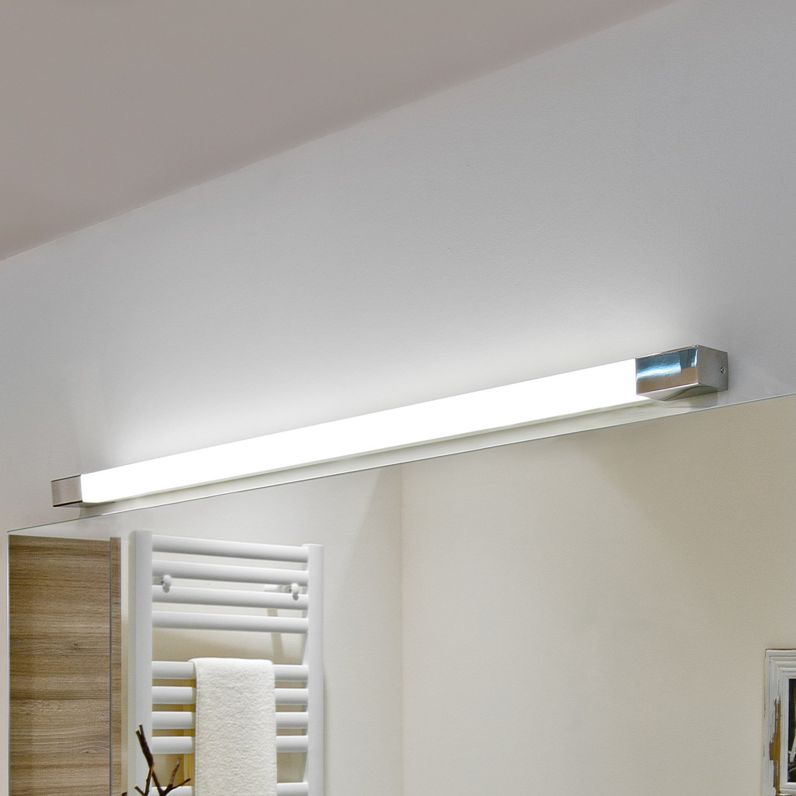 Egger Supreme LED-vägglampa, rostfritt stål 130 cm