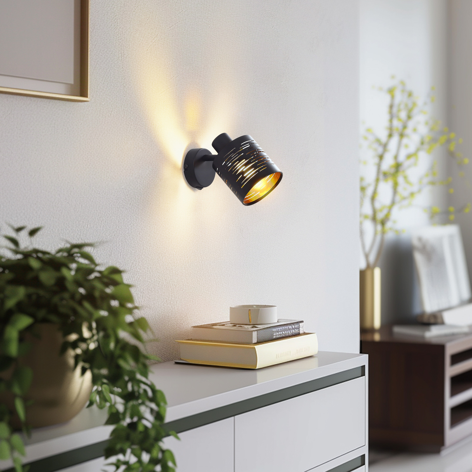 Lindby Iolyn wall light with switch