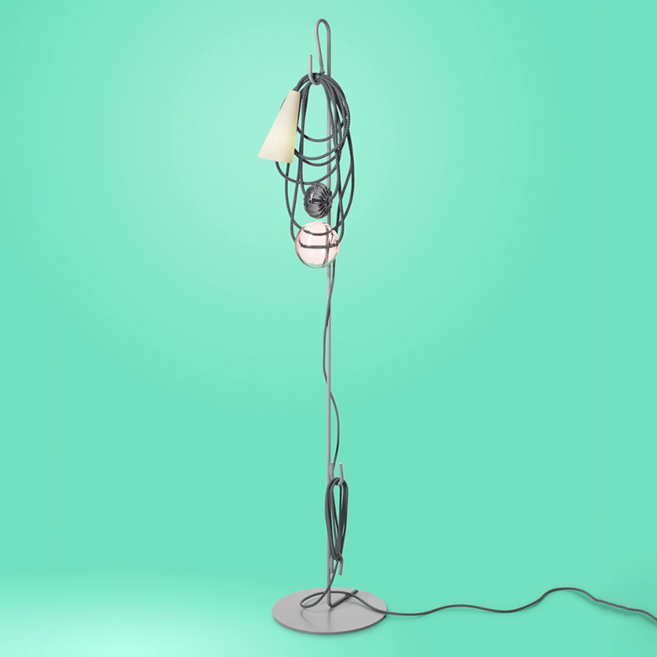 Foscarini Filo Golvlampa Amethyst Queen, grå från Foscarini