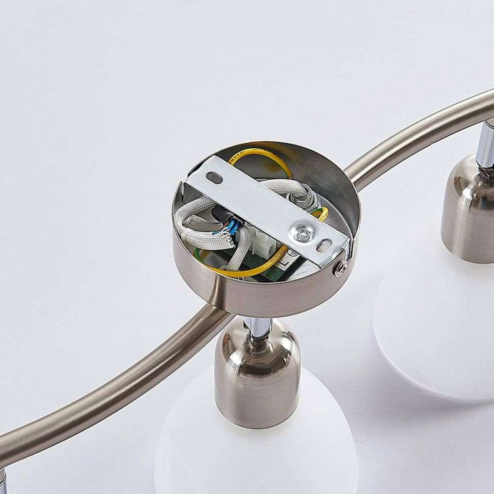 Paulina 3 LED Plafonieră White Alabaster/Satin Nickel - Lindby