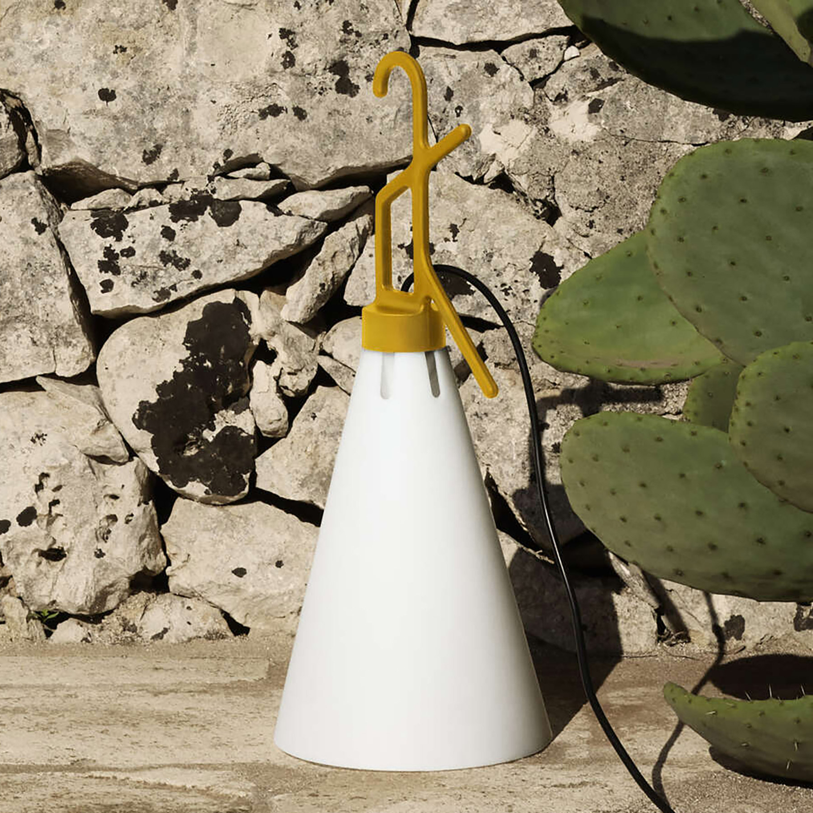 FLOS Mayday Outdoor multifunctionele lamp, mosterdgeel