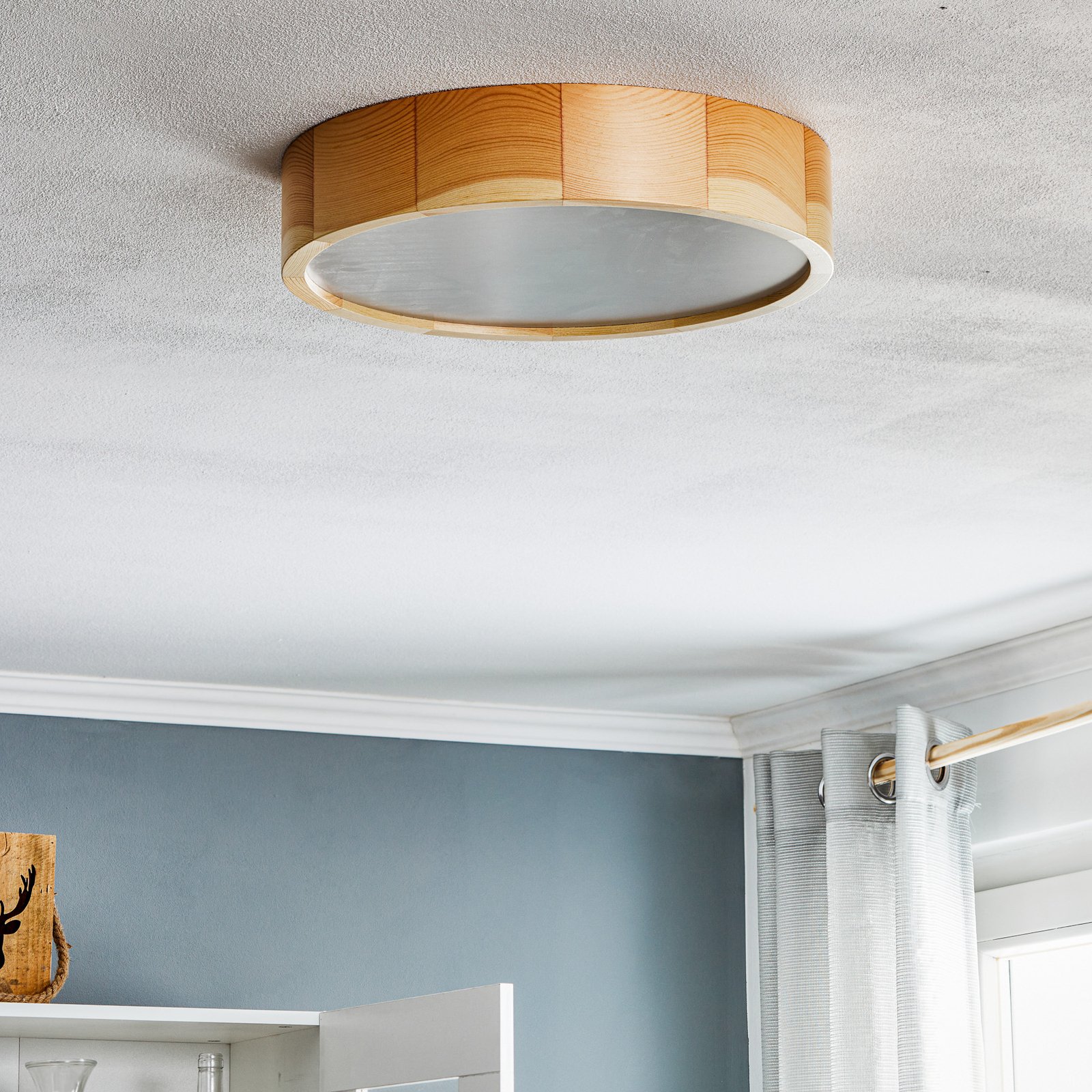 Cleo ceiling light made of pine wood, Ø 37.5 cm