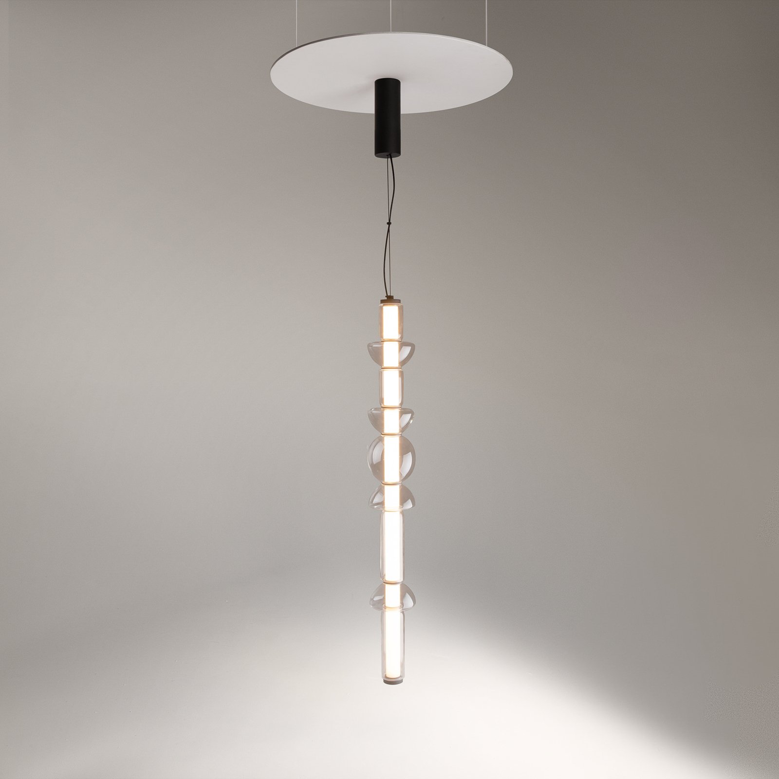 Maytoni LED-Hängeleuchte Cosmo, schwarz, Länge 98 cm, Glas