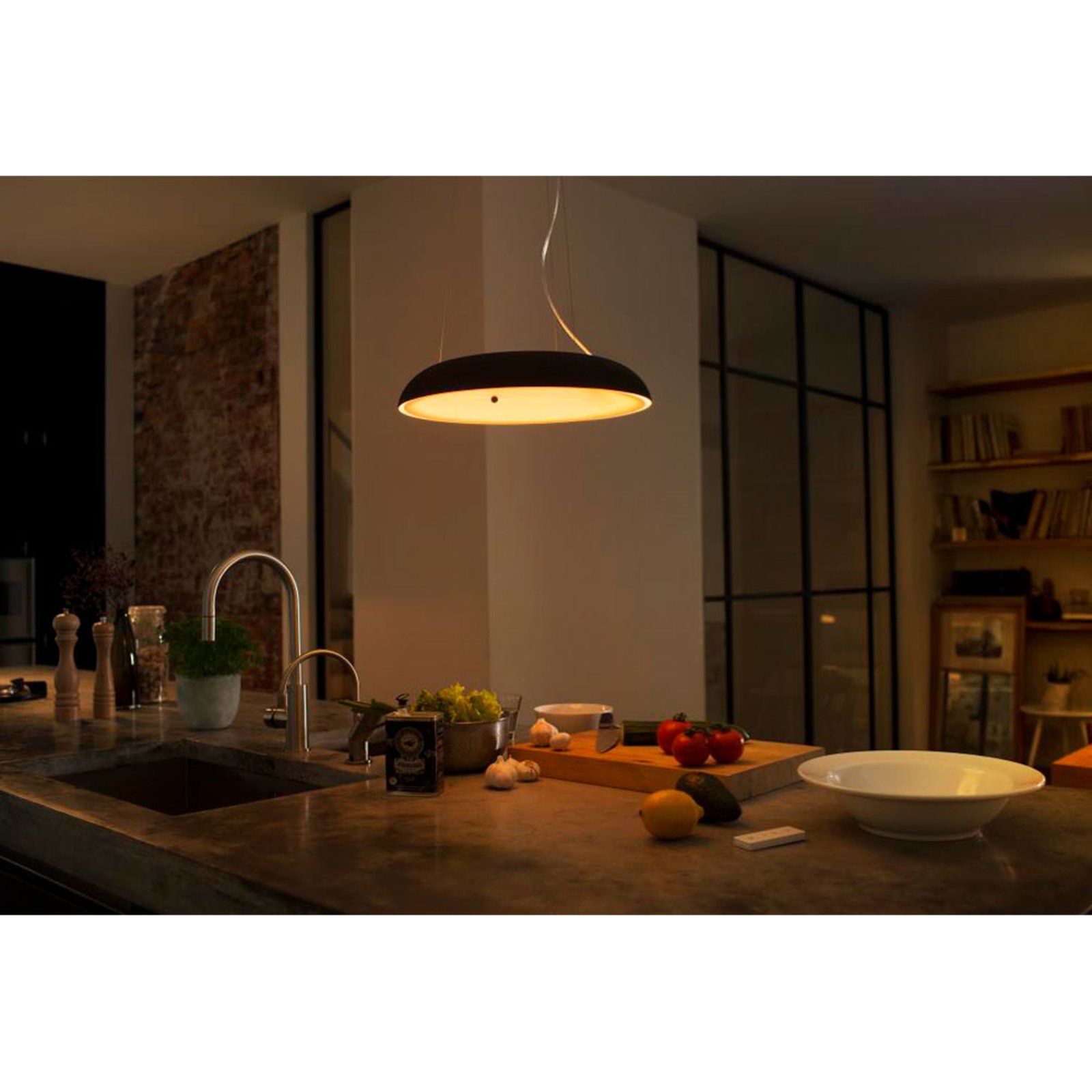 Amaze Lustră Pendul White Amb. Black - Philips Hue