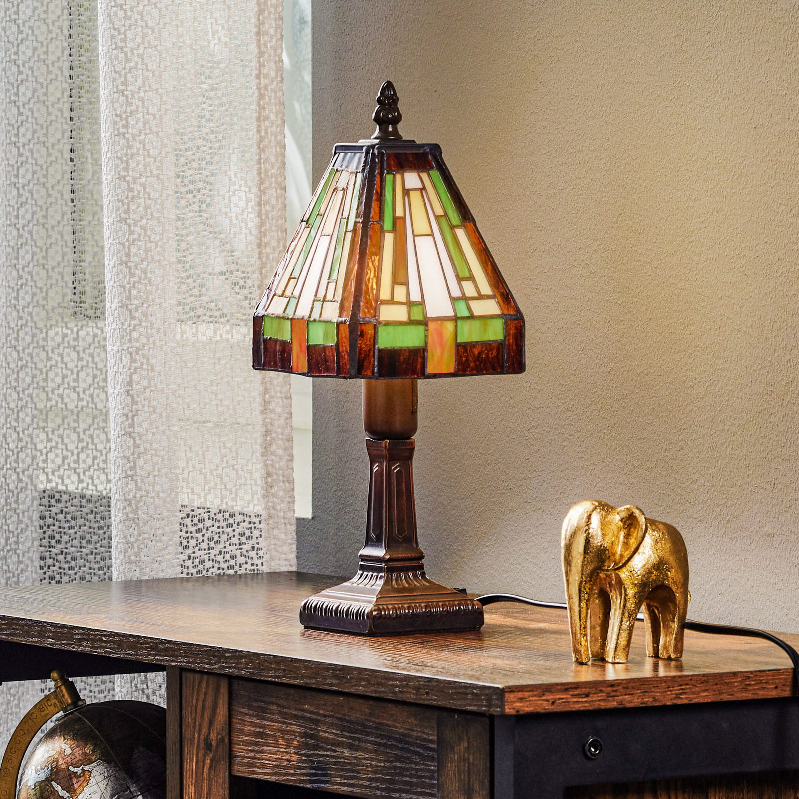 Többoldalú asztali lámpa Bea Tiffany stílusban