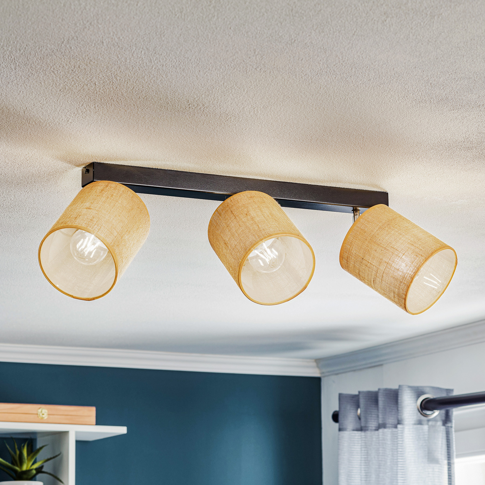Jute ceiling light with three fabric lampshades