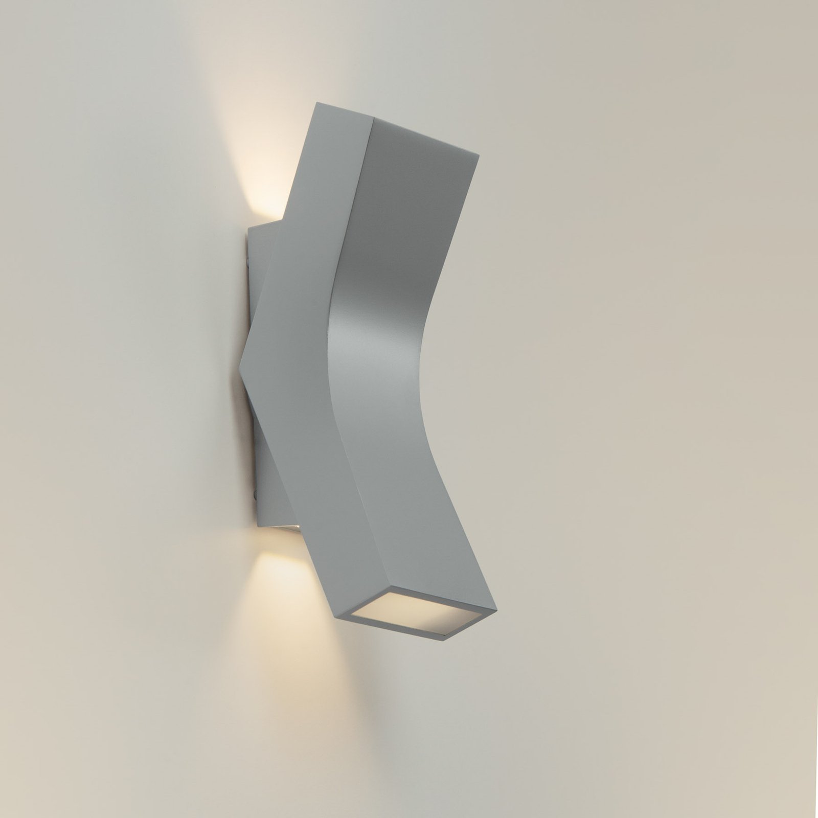 LEDS-C4 Candeeiro de parede LED de curvatura 05-4394 alumínio para