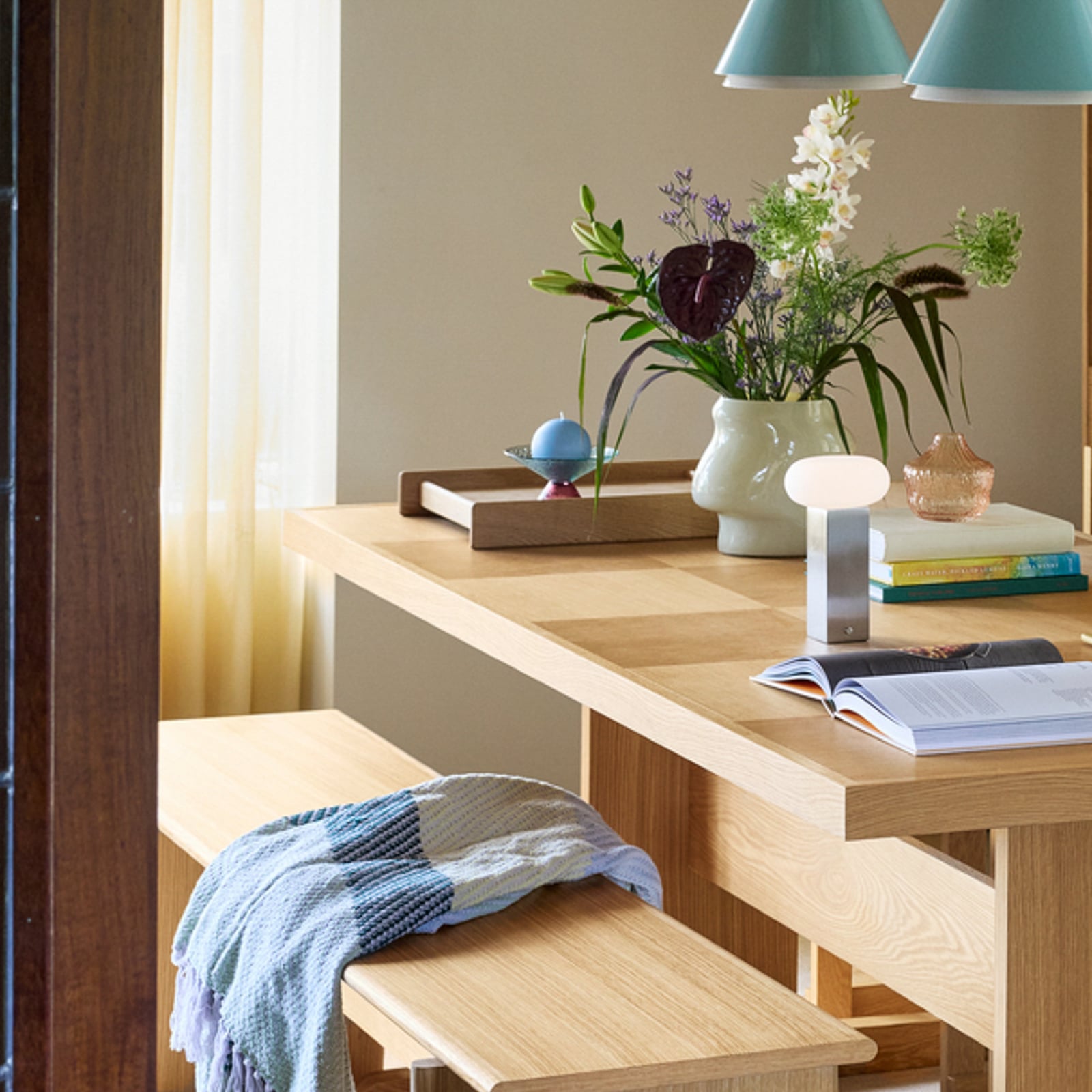 Vassoio Less in rovere chiaro, lunghezza 42 cm - Hübsch