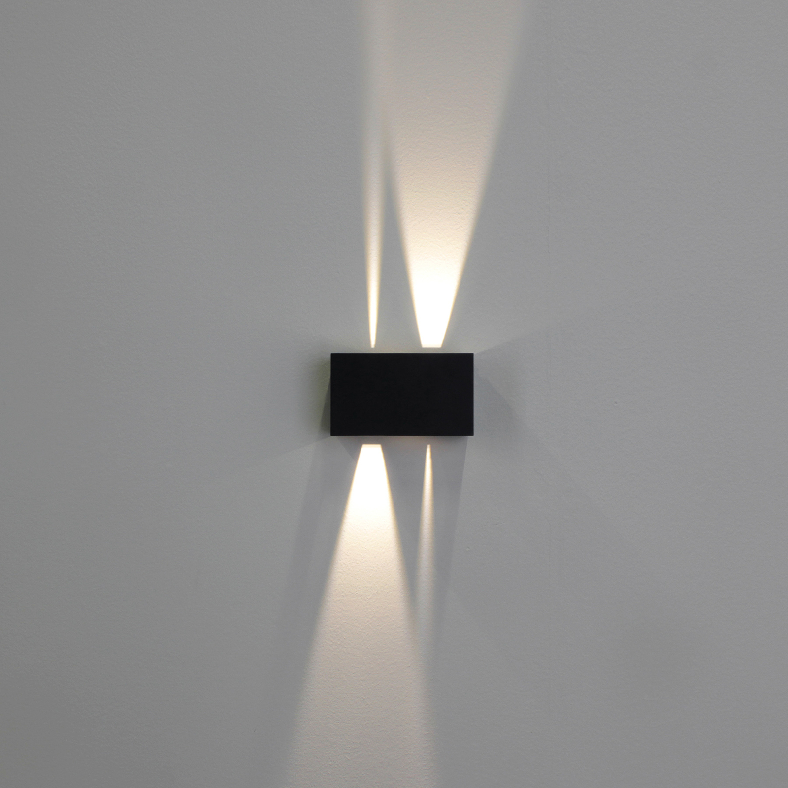 Candeeiro de parede exterior LED Dakar, antracite, largura 17,3 cm,