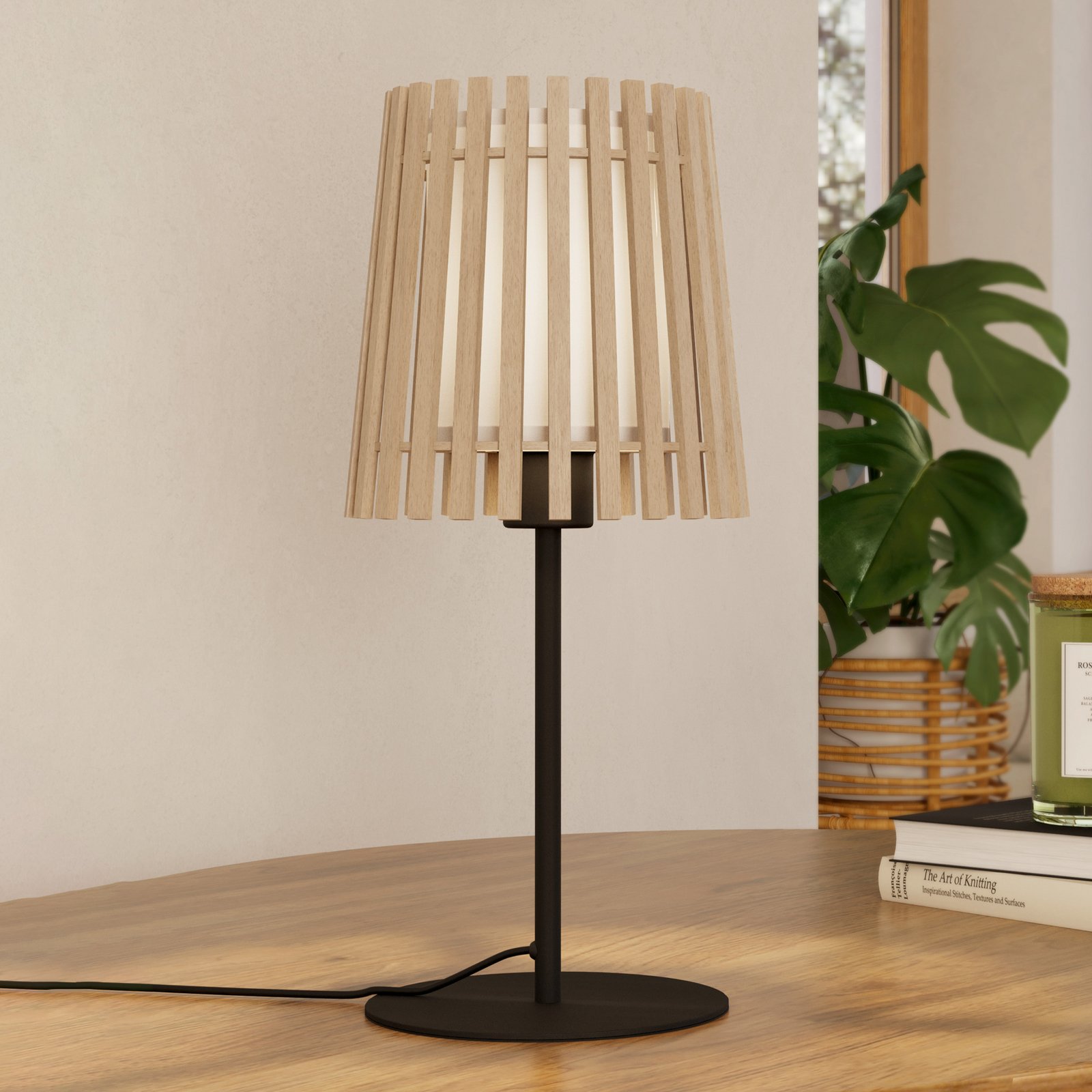 Fattoria galda lampa ar dubulto abažūru Fattoria galda lampa ar dubulto abažūru