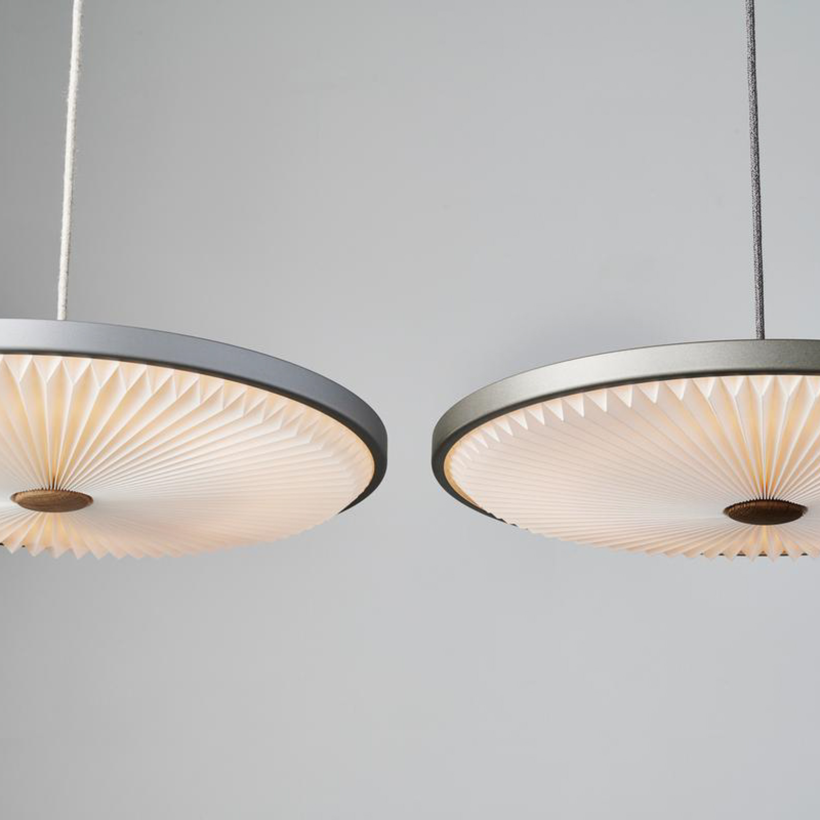 LE KLINT Soleil LED hanging lamp light grey Ø35 cm