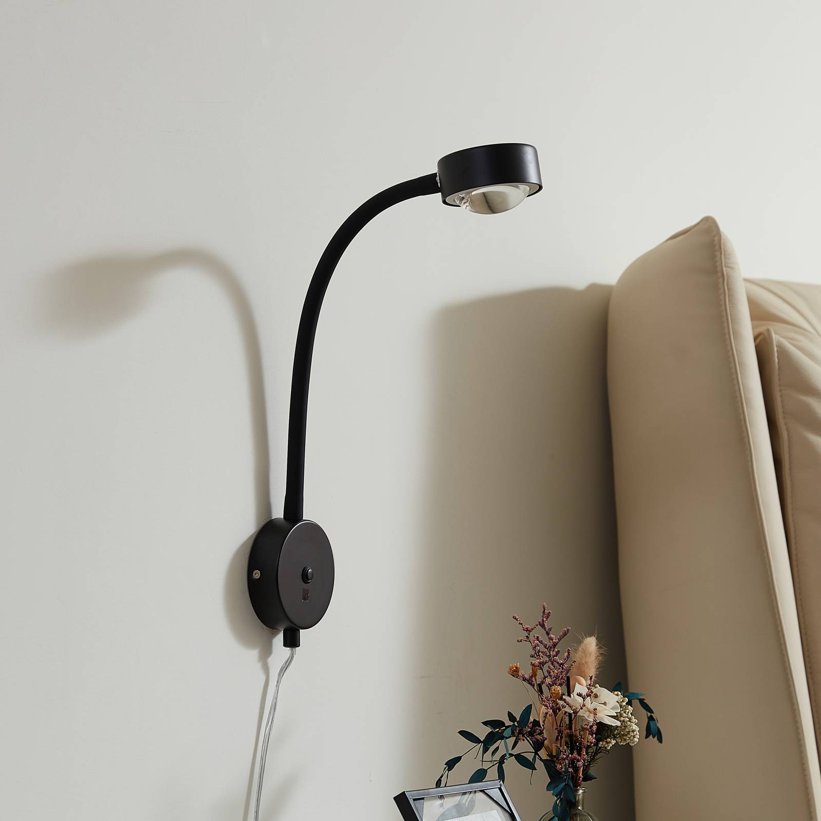 Lindby Wandlampe Jyla, schwarz matt, GX53, Flexarm, Stecker günstig online kaufen