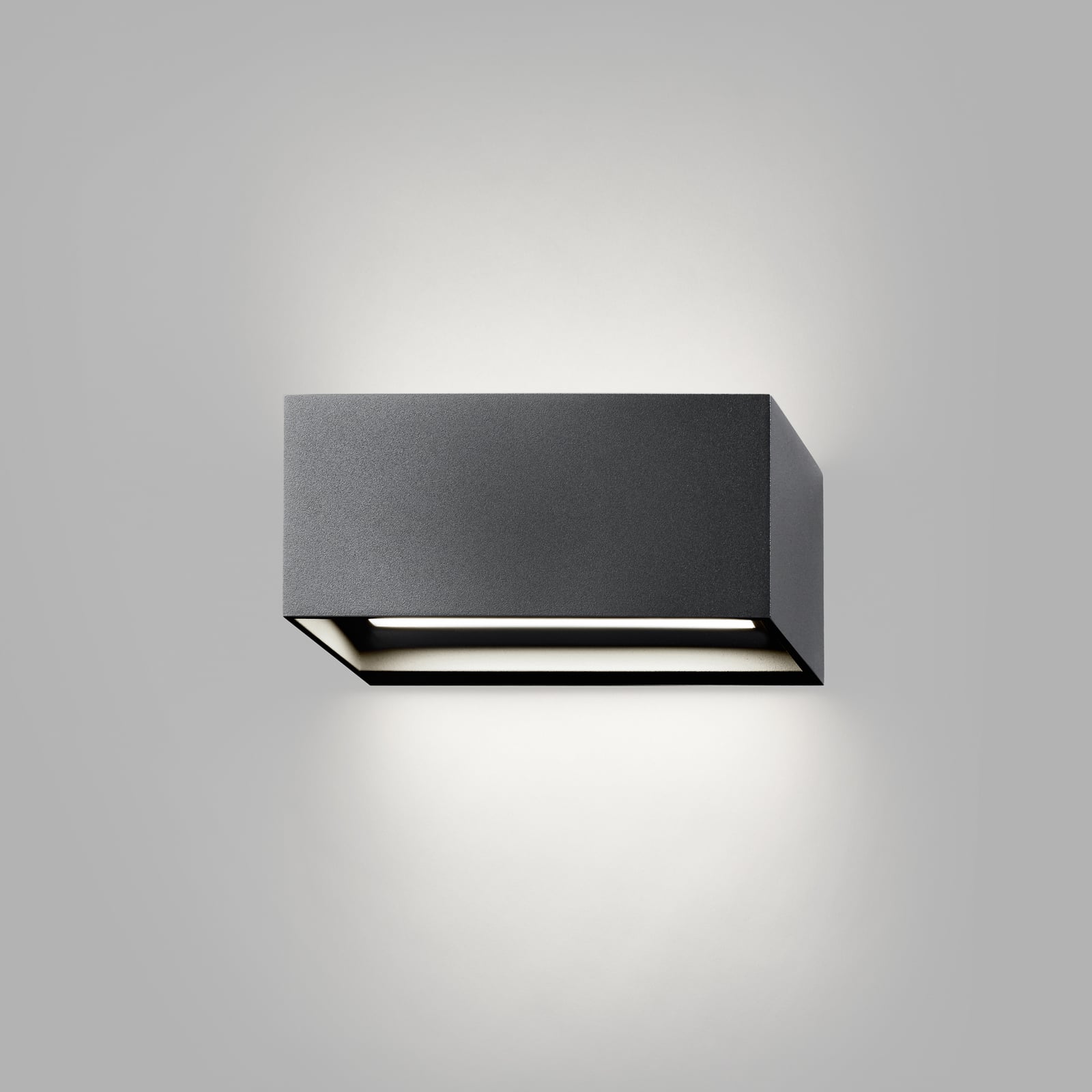 Aplique de pared LED Linea W1 negra 15 cm, CCT, IP54 - Light-Point