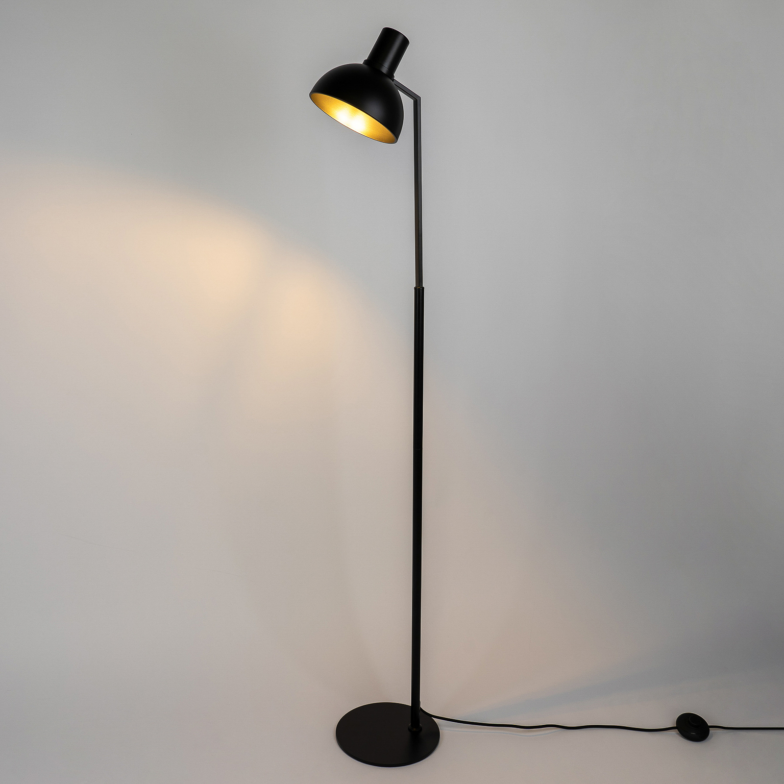 Lucande Mostrid lampe sur pied en fer noir