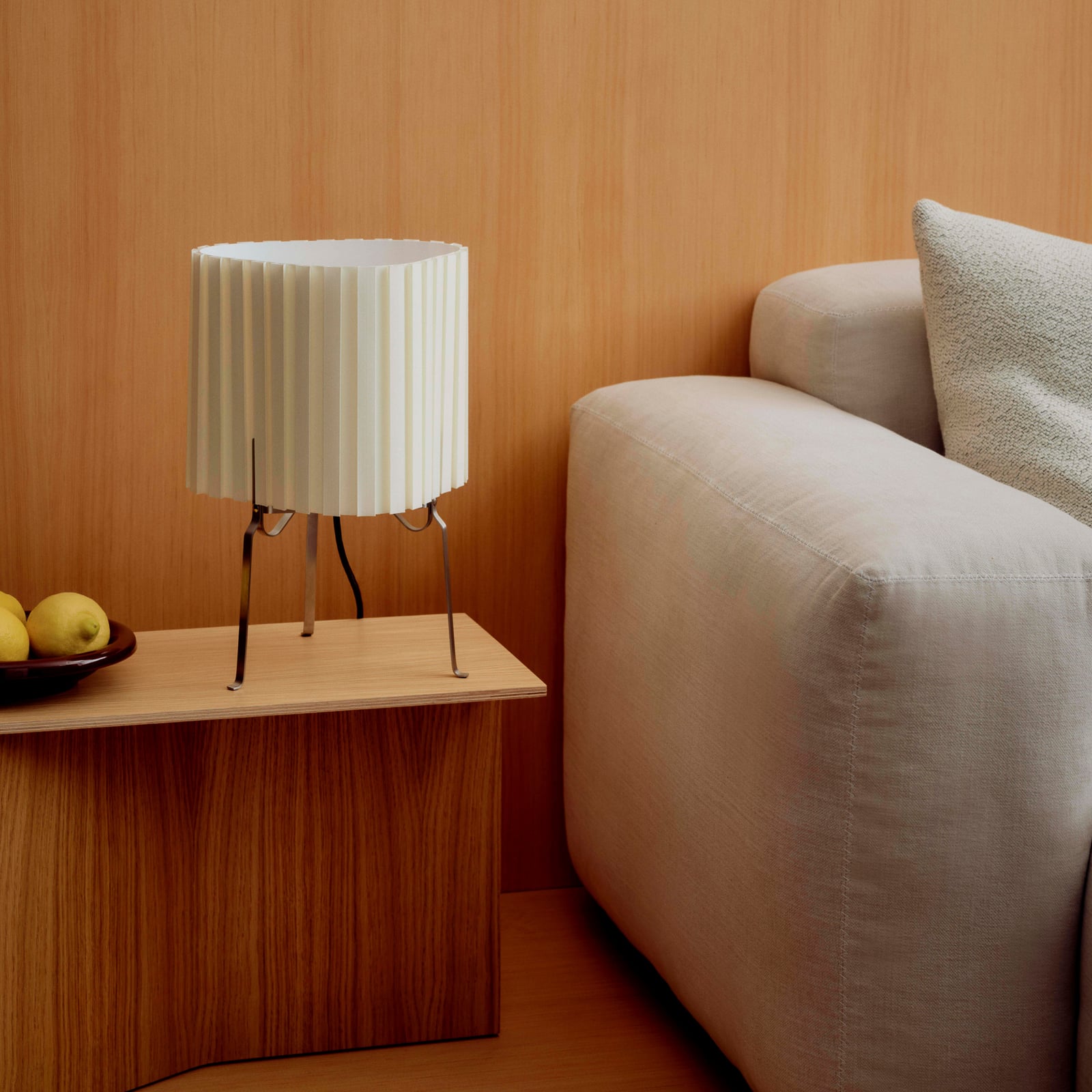 Canelé bordlampe, hvit, høyde 37 cm, E14, tekstil – HAY Canelé bordlampe, hvit, høyde 37 cm, E14, tekstil – HAY