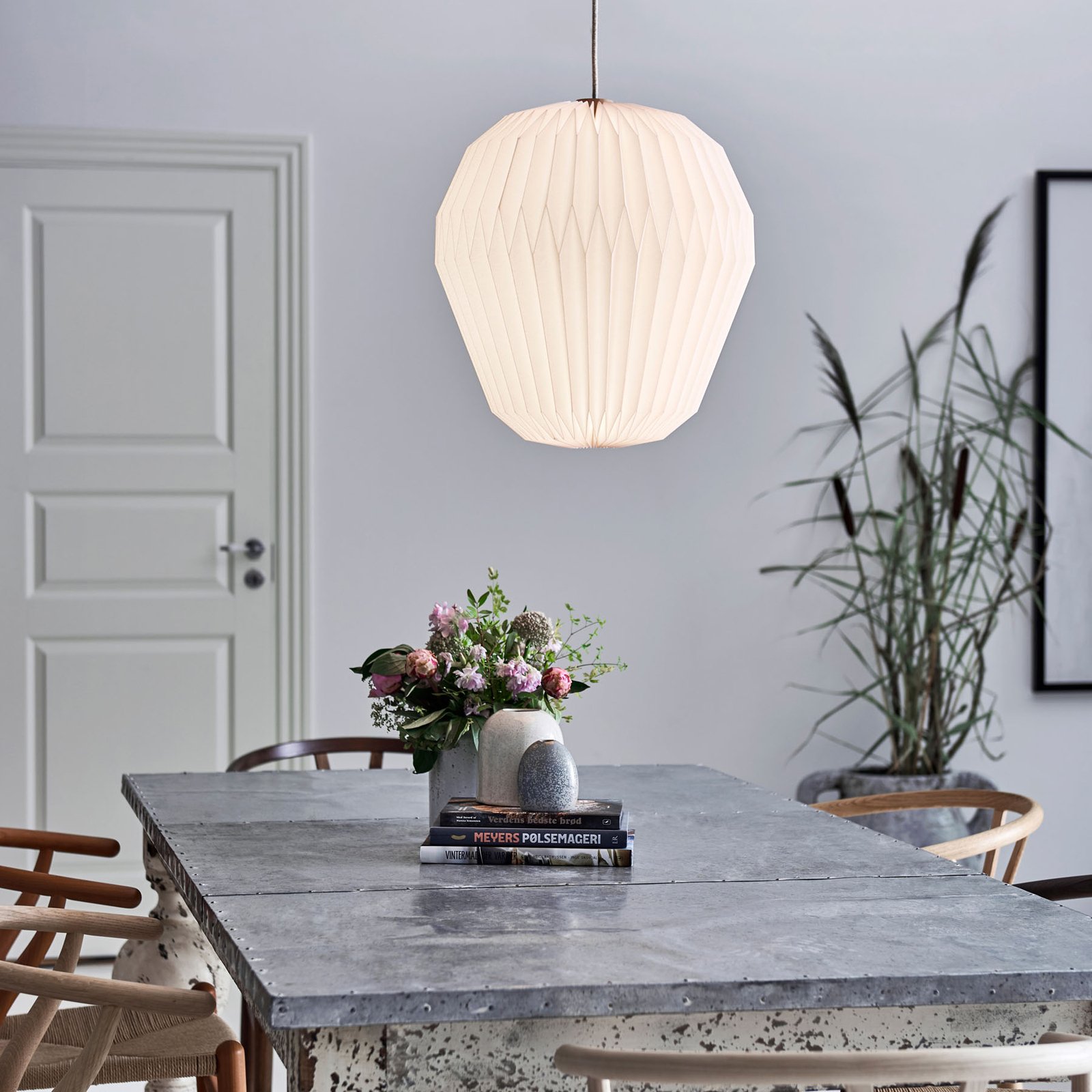 LE KLINT The Bouquet pendant light 1-bulb