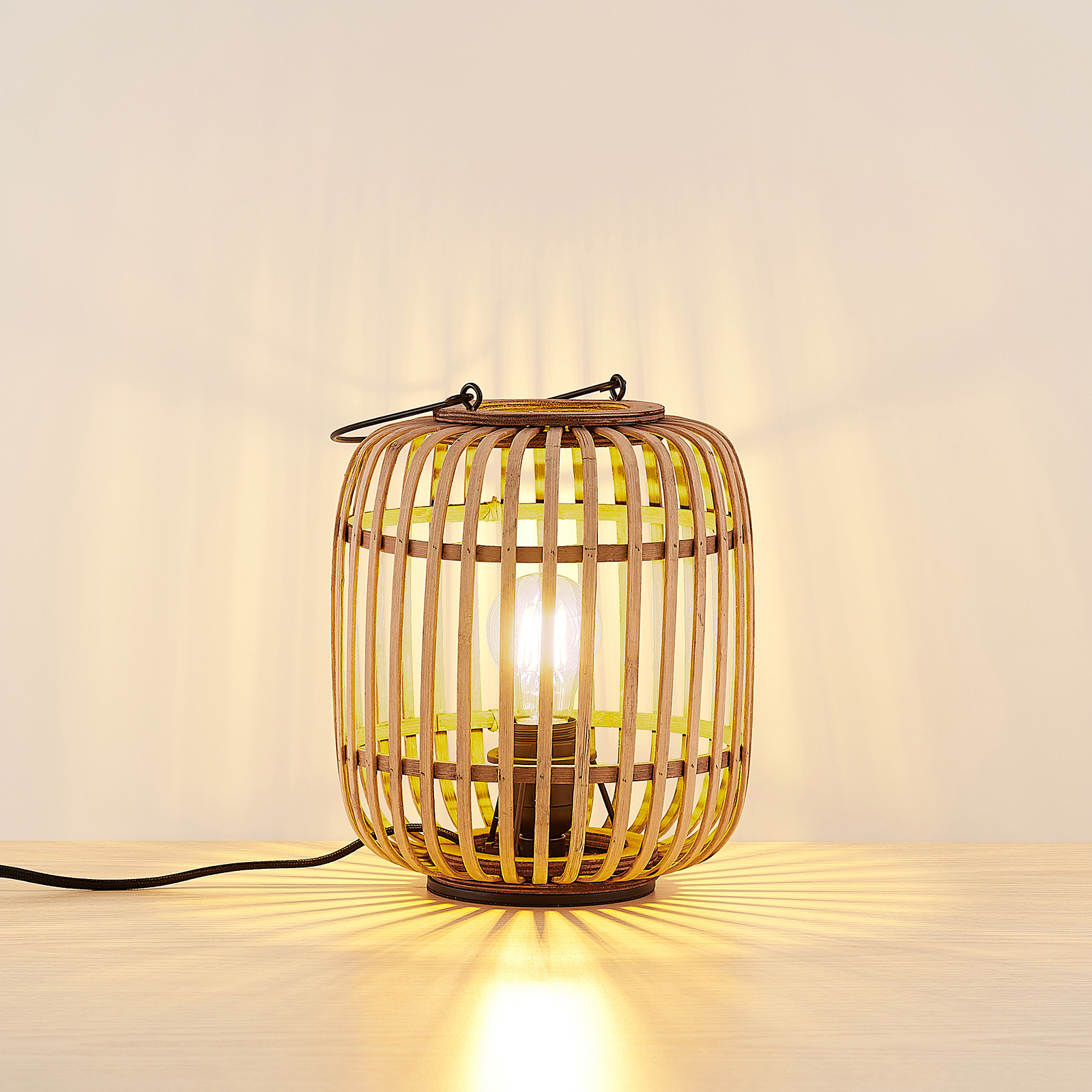 Lindby Canyana tafellamp, naturel, rotan, 27 cm hoog
