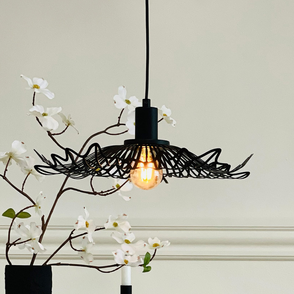Dyberg Larsen Flora pendellampa Small, svart från Dyberg Larsen