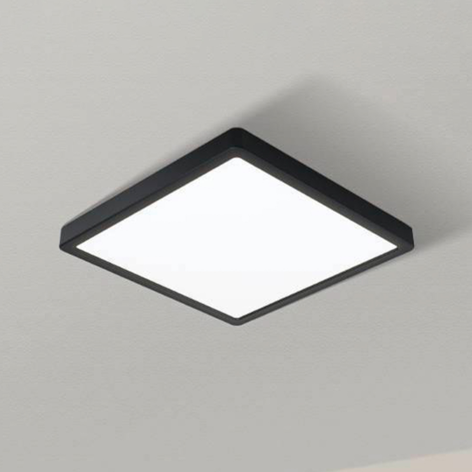 LED-taklampa Fueva 5, IP20 svart 21x21cm