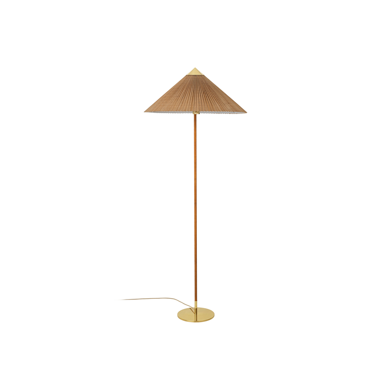 GUBI gulvlampe 9602, messingramme med rattan
