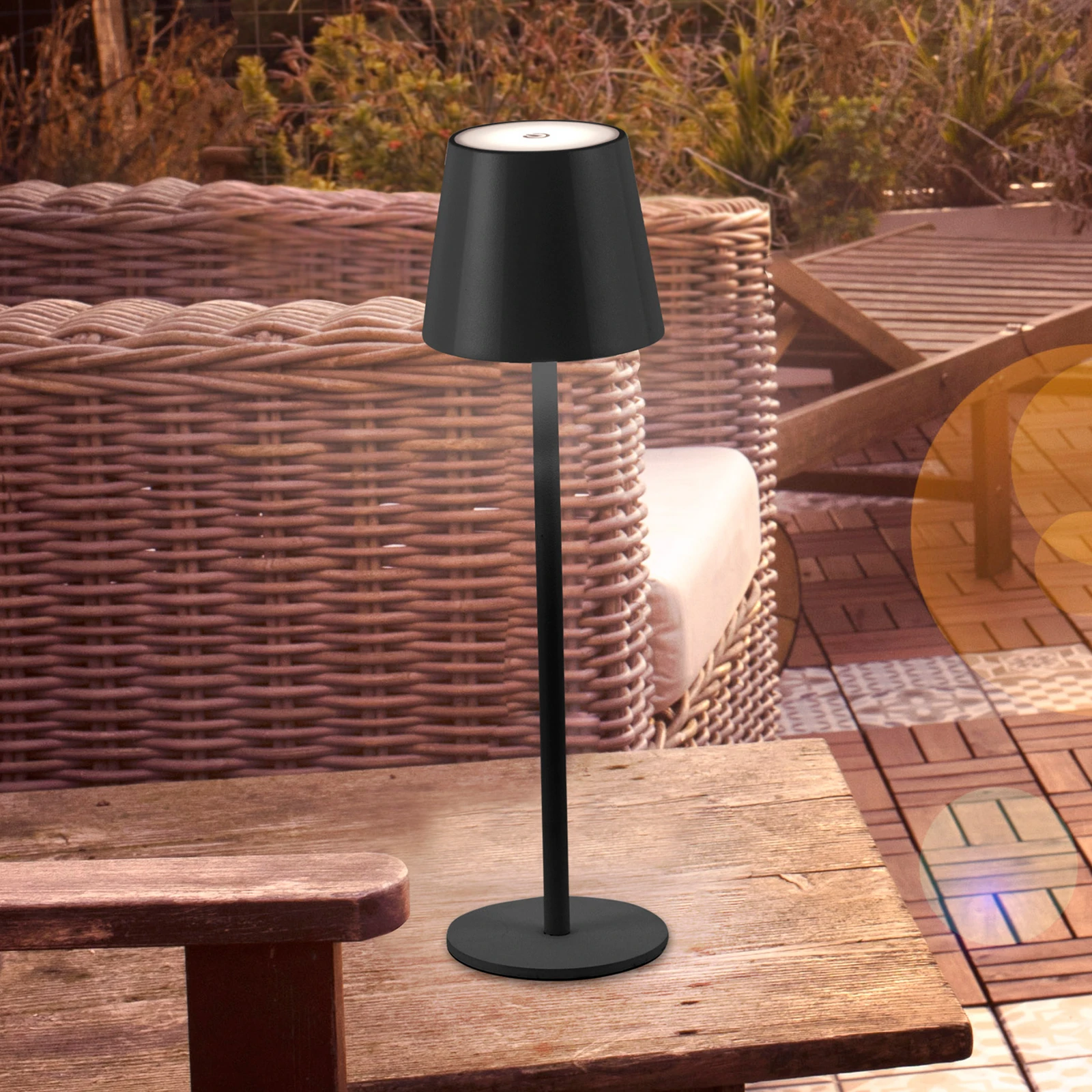 Eos Lampada da Tavolo Micro w/Mini Fod Bianco/Nero - UMAGE | Acquista