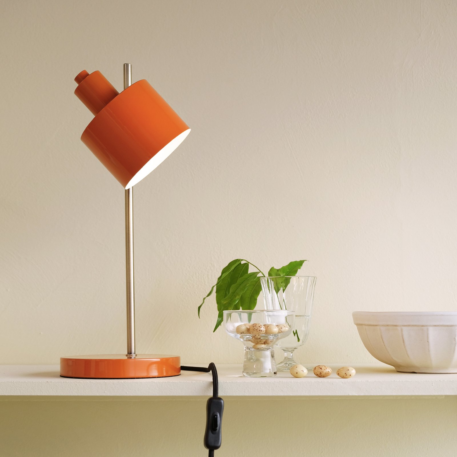 Dyberg Larsen Ocean table lamp, orange/brass
