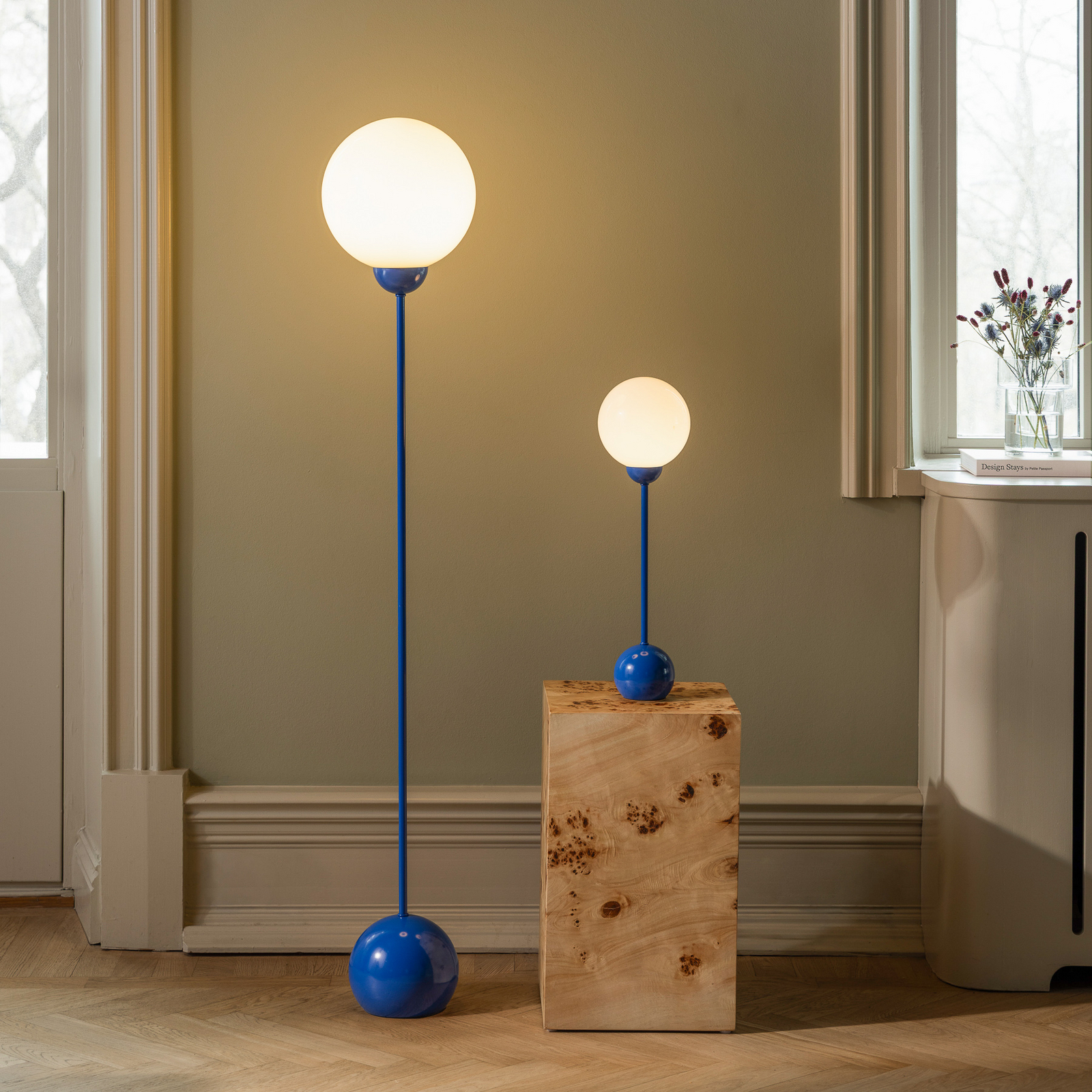 Lampe de table Ripley bleue, hauteur 52 cm - Globen Lighting
