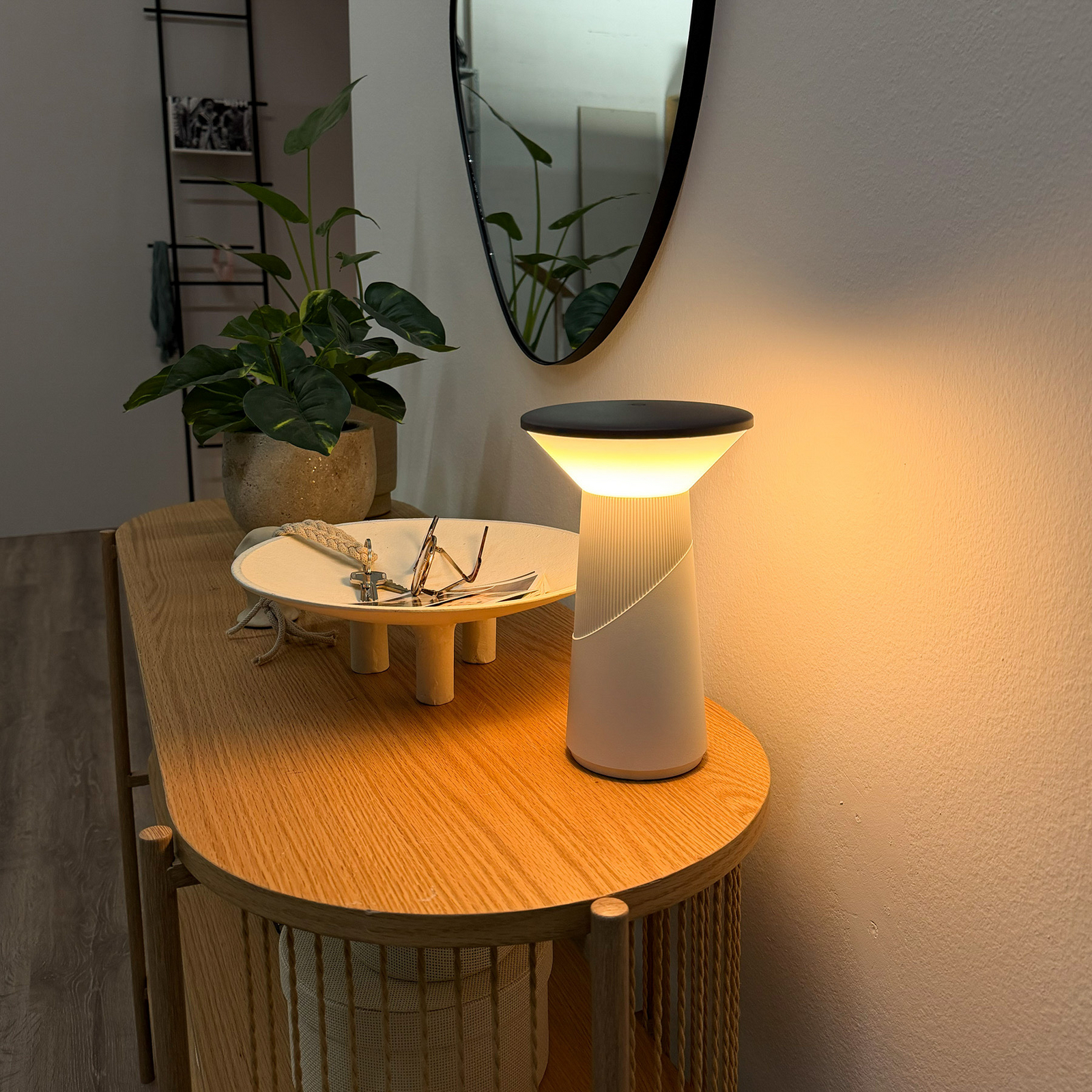 LED-akkukäyttöinen pöytälamppu Pilia, antrasiitti/vaaleanharmaa, korkeus 24 cm, LED-akkukäyttöinen pöytälamppu Pilia, antrasiitti/vaaleanharmaa, korkeus 24 cm,