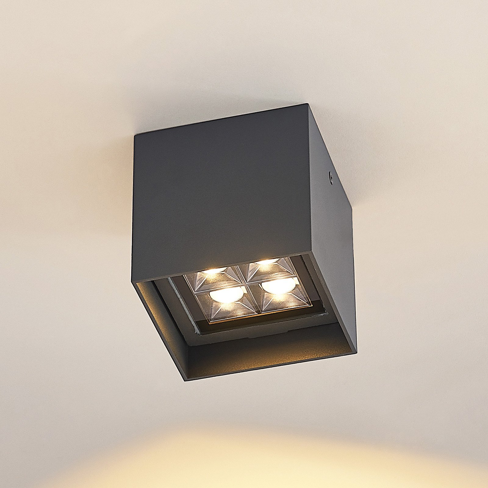 Lindby Eveta lampa sufitowa LED na zewnątrz
