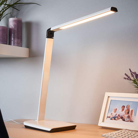 Lampe de bureau Kuno, port USB, variable LED