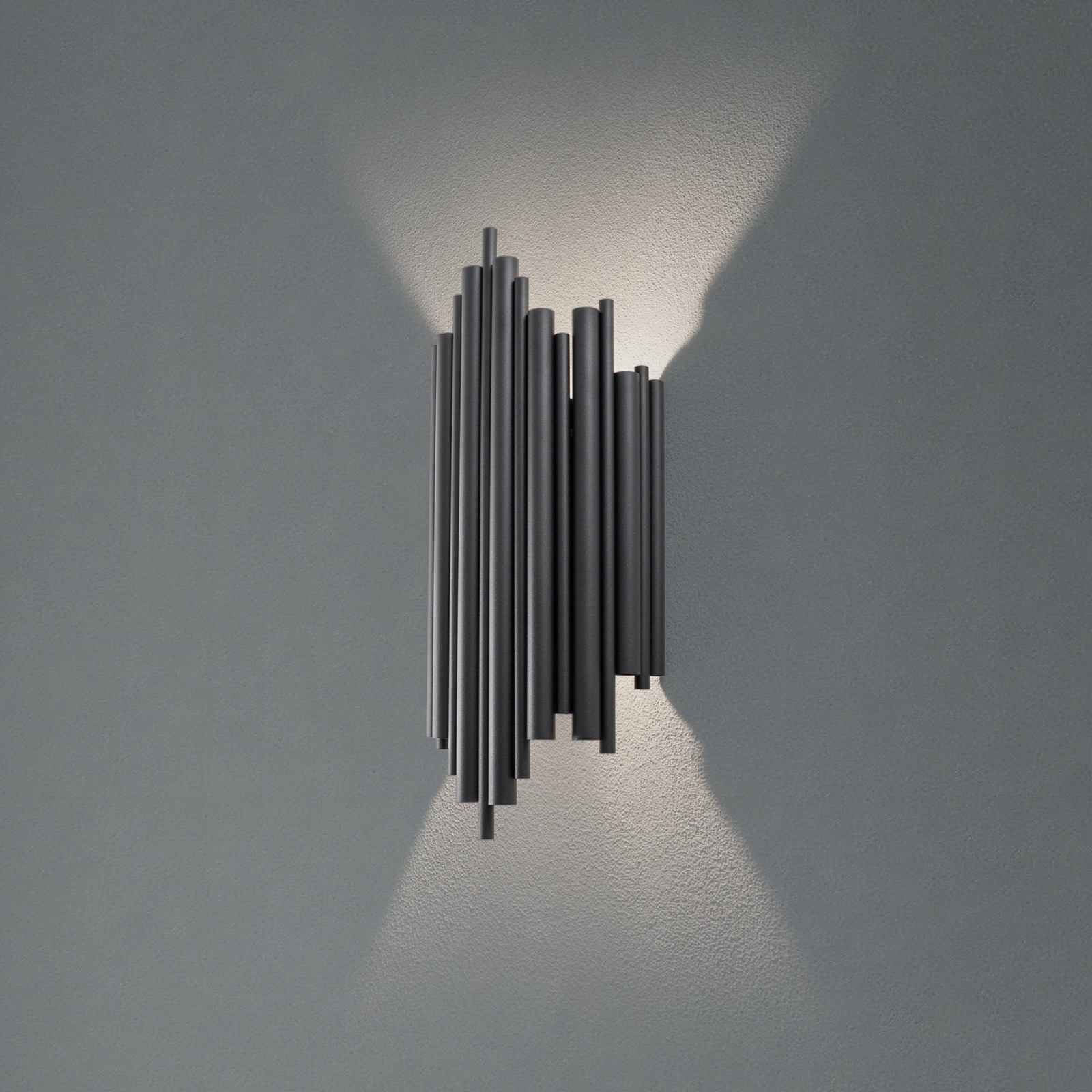 Vegglampe Reis, svart, metall, høyde 50 cm