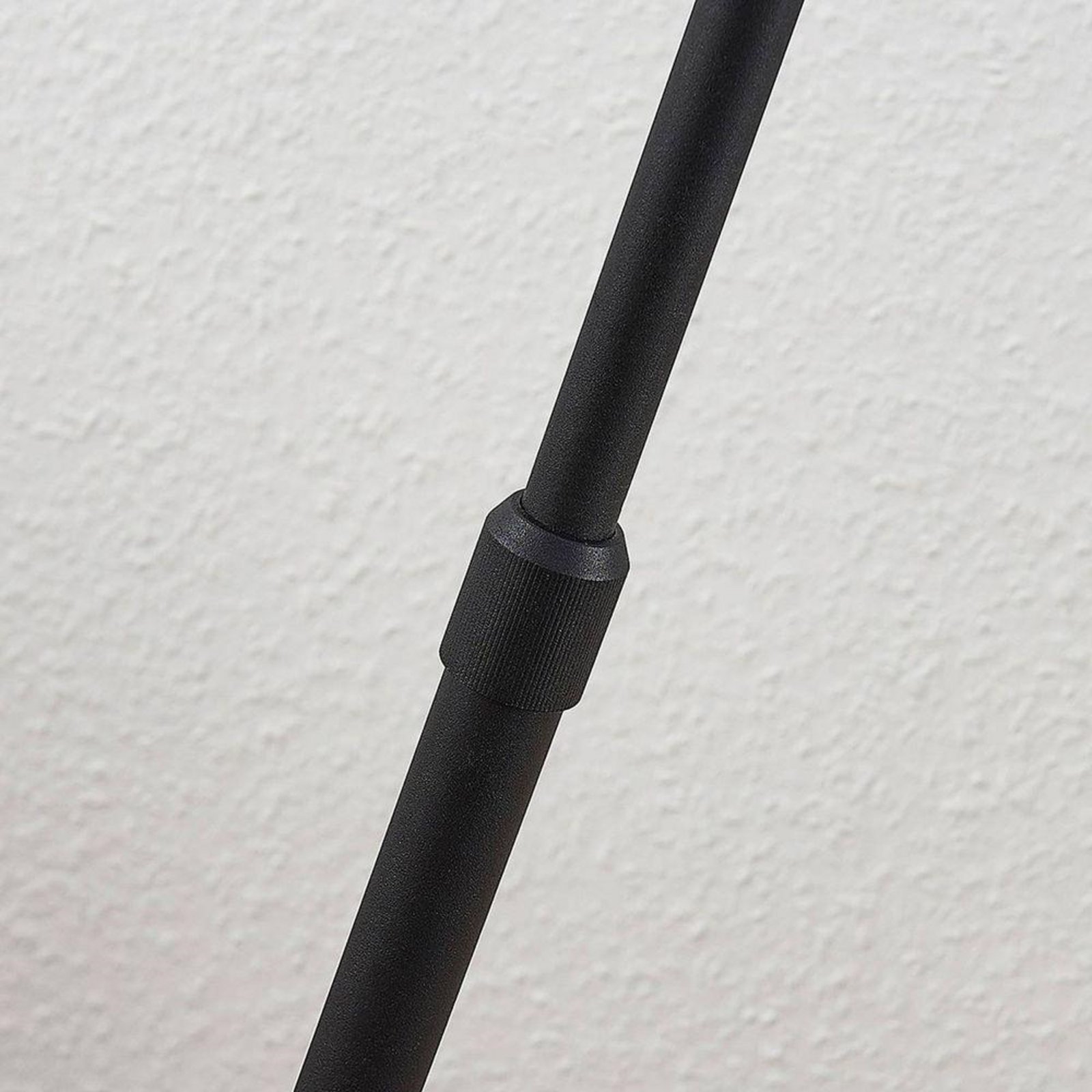Muriel 1 Floor Lamp Black/Gold - Lindby