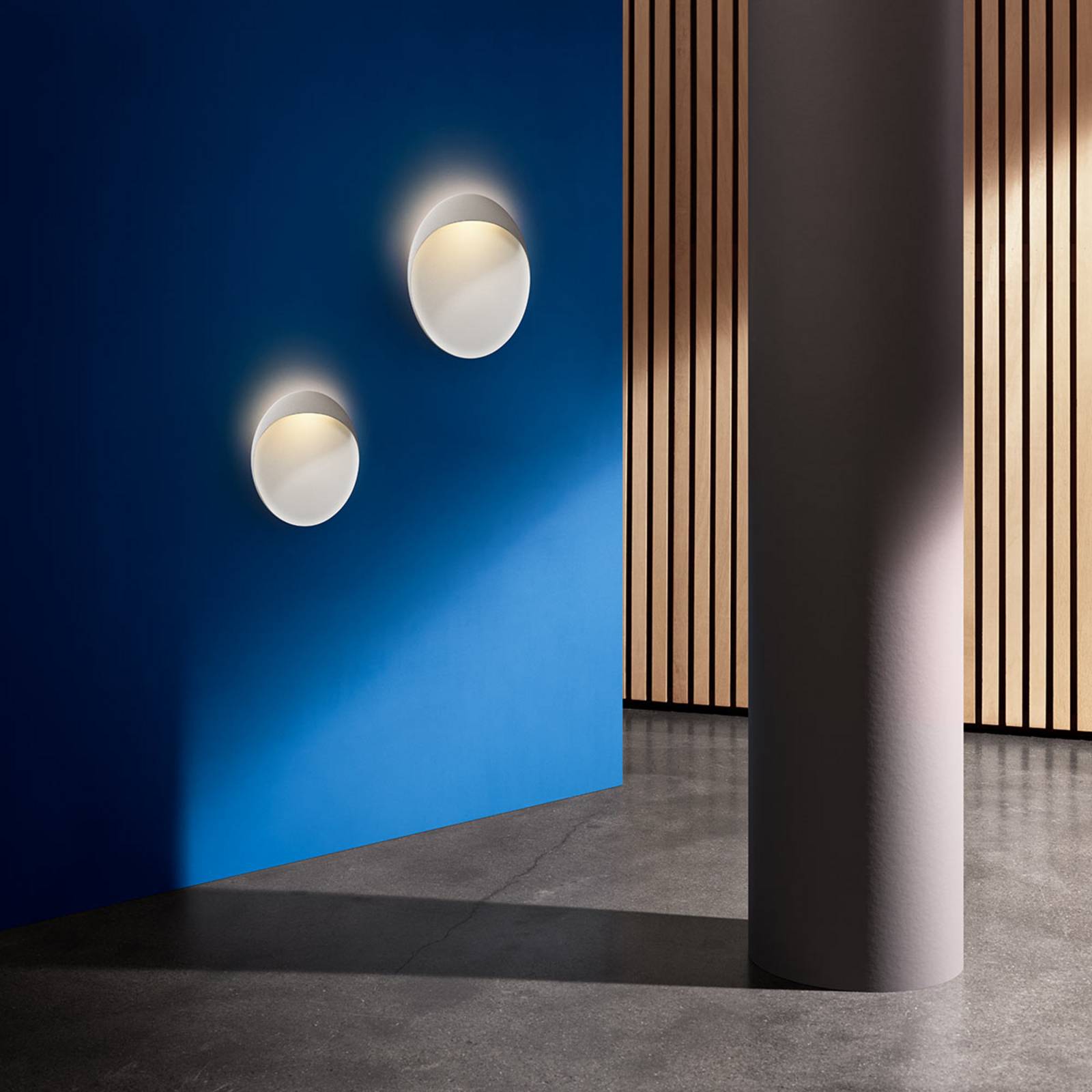 Louis Poulsen kinkiet LED Flindt, biały, 2 700 K, Ø 20 cm