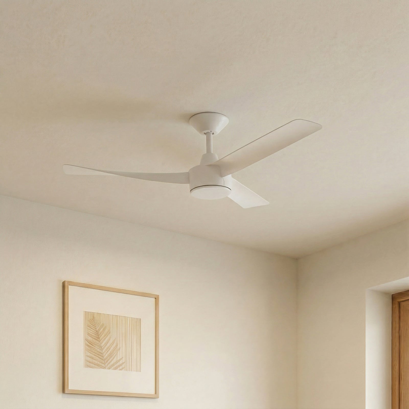 Lucande LED-Deckenventilator Airona, weiß, DC, leise, dim.