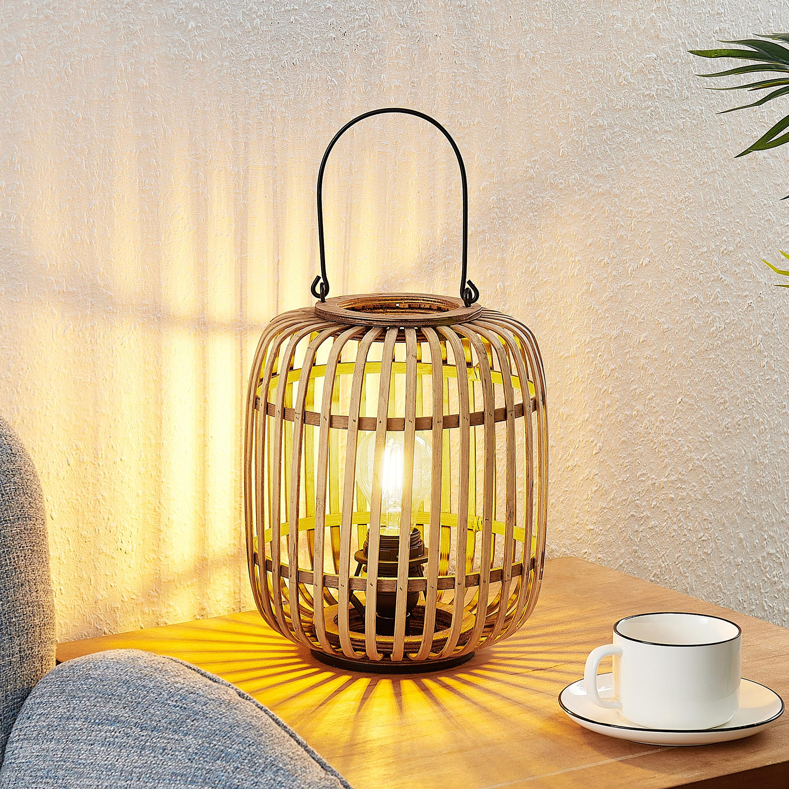 Lindby Canyana table lamp, rattan, natural