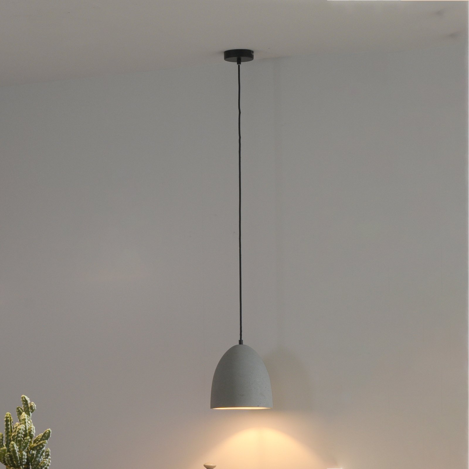 Paul Neuhaus Eton hængelampe, betonskærm rund 1 lk