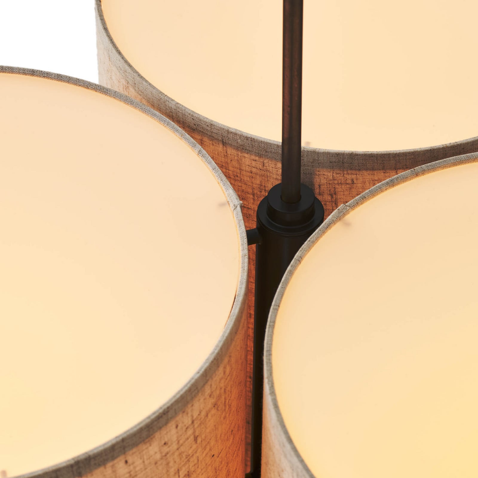 Audo Copenhagen Lampa suspendată Audo Hashira Cluster Ø615 cm natur - Camera de zi / sufragerie - Design - natură - Țesătură / Textil